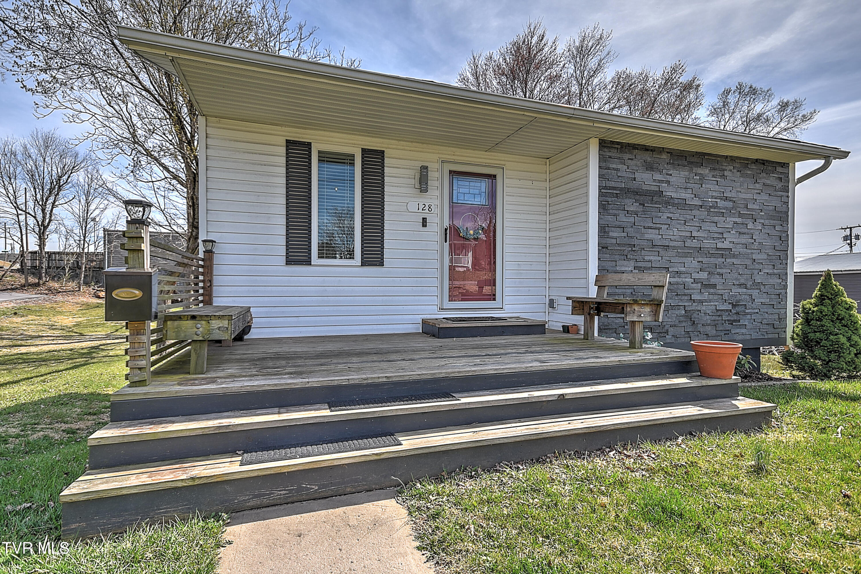 128 Hemlock Drive Property Photo