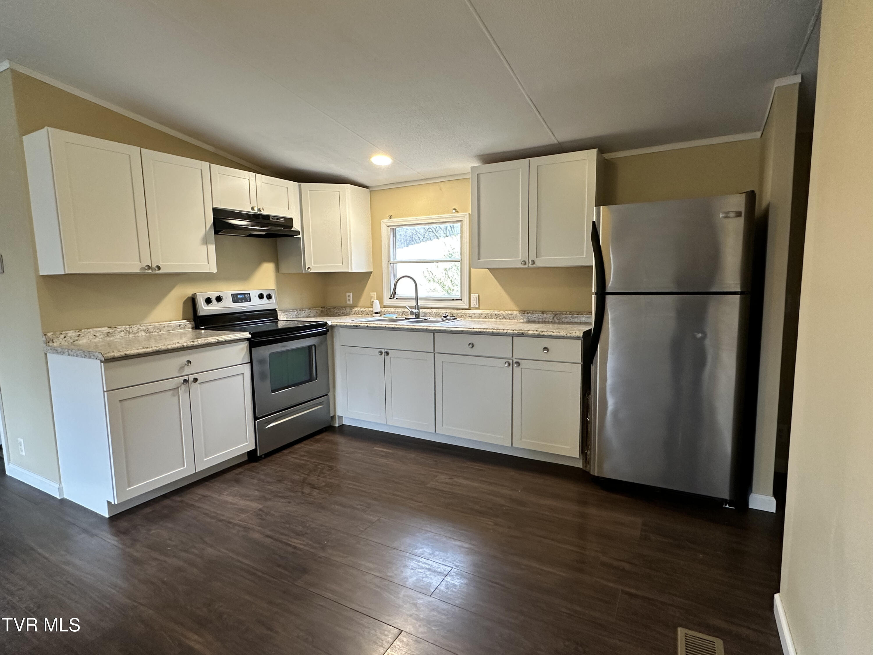 108 Cradic Drive Property Photo 4