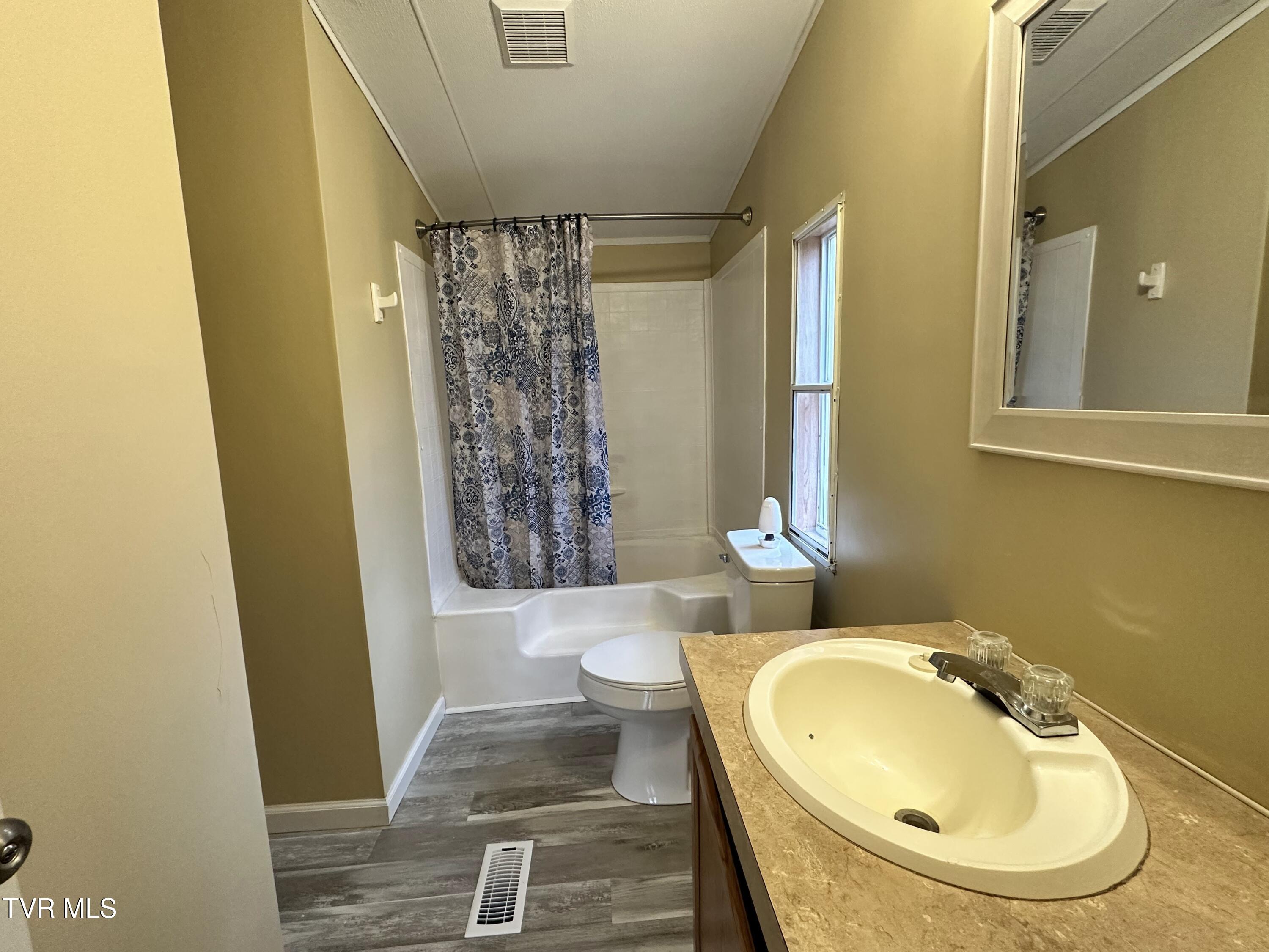 108 Cradic Drive Property Photo 7