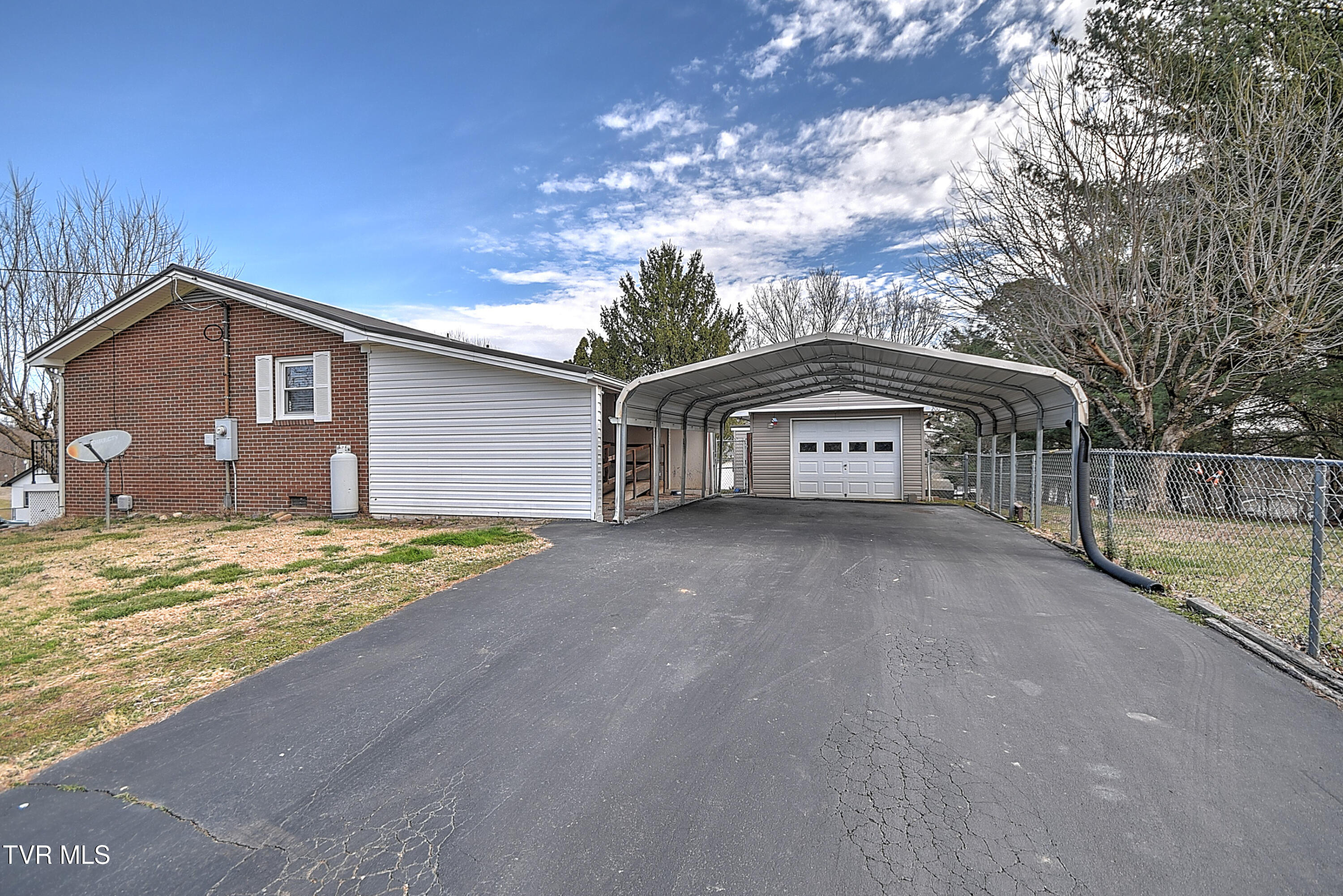 200 Brooks Street Property Photo 39