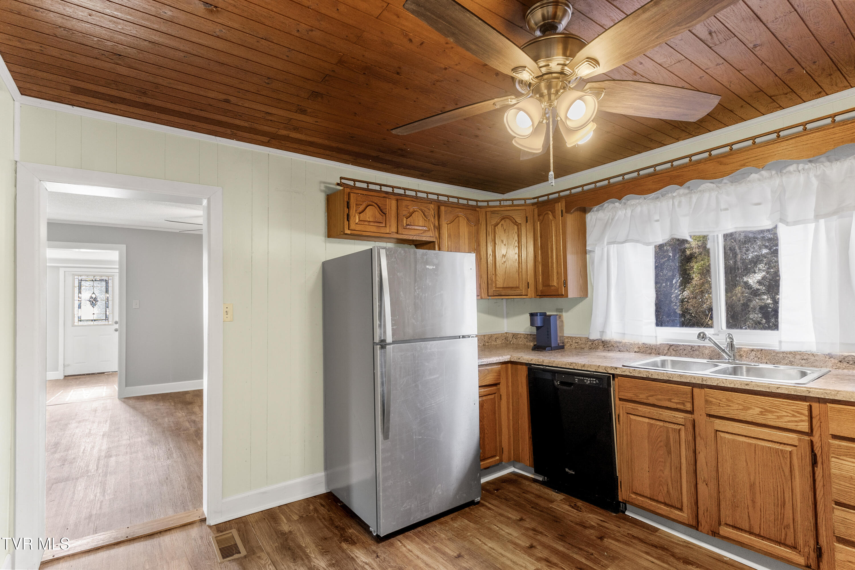 409 West Wood Avenue Property Photo 10