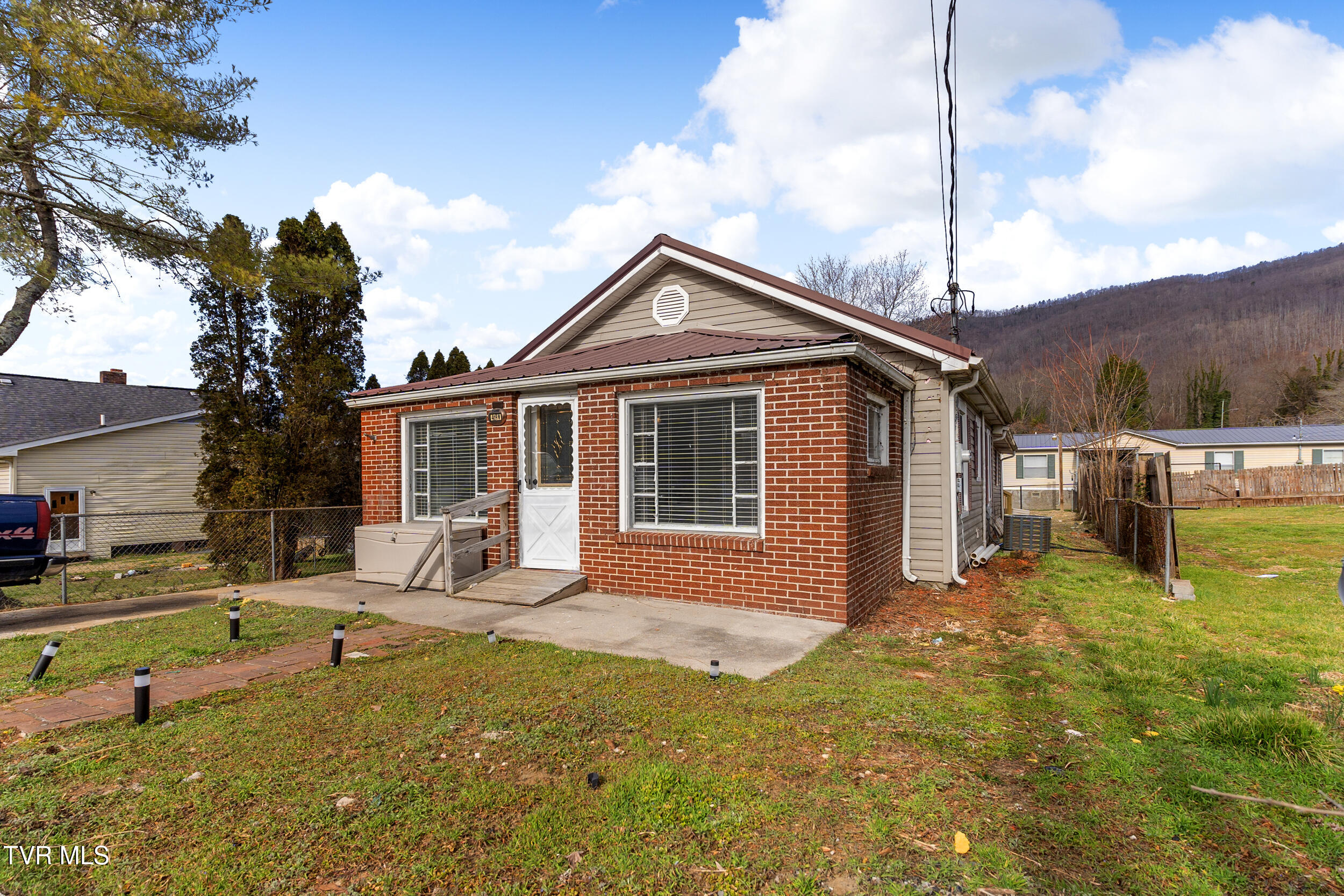 409 West Wood Avenue Property Photo 29