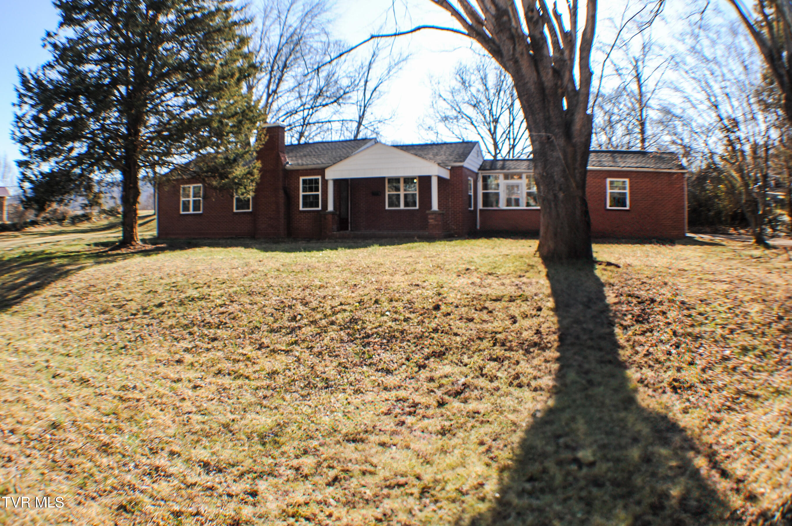 804 East Maple Street Property Photo 1