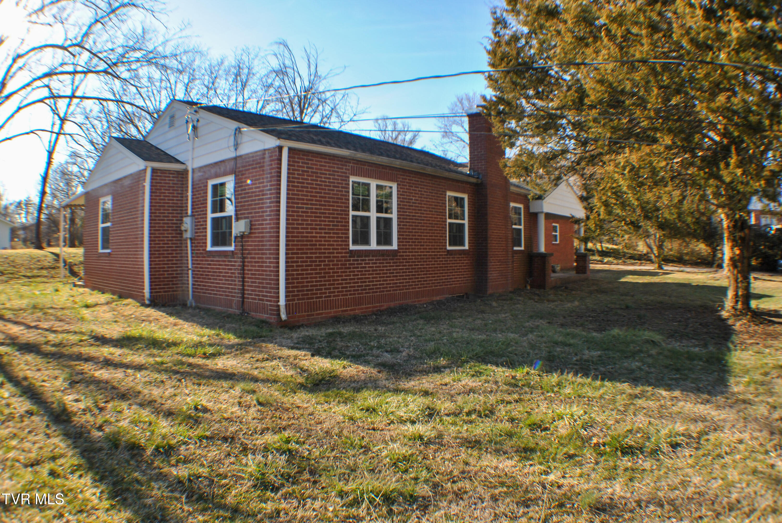 804 East Maple Street Property Photo 7