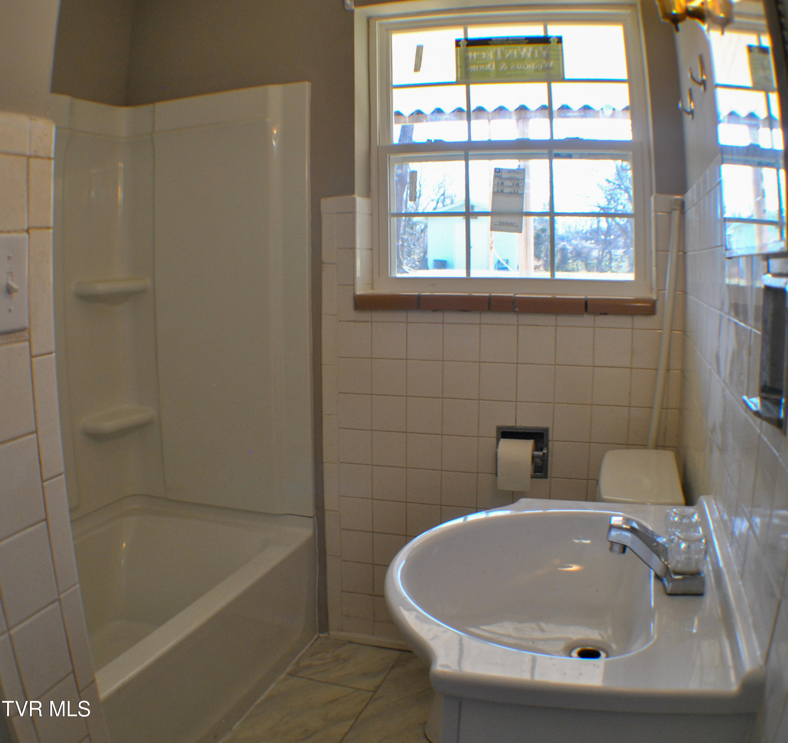804 East Maple Street Property Photo 23