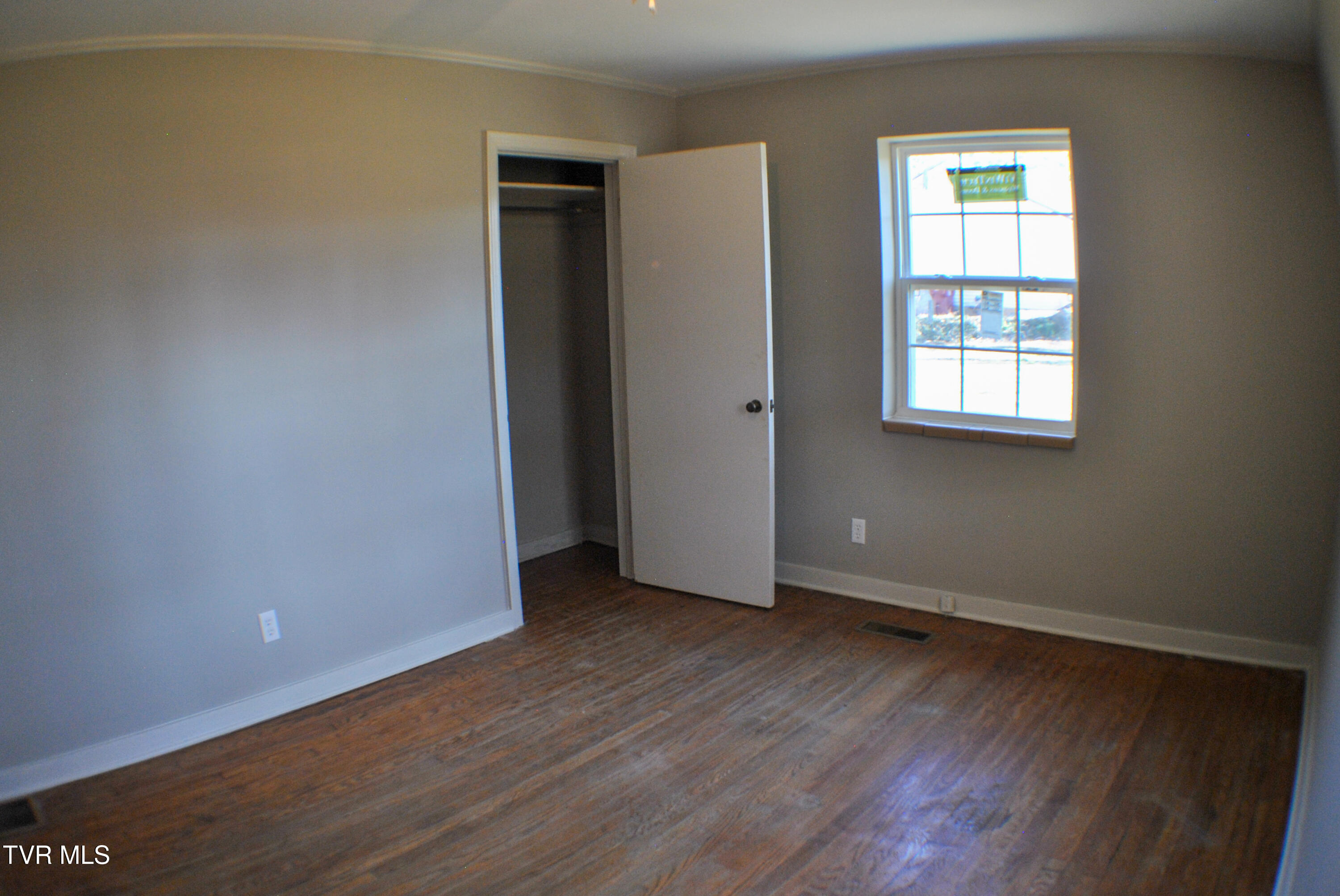 804 East Maple Street Property Photo 25