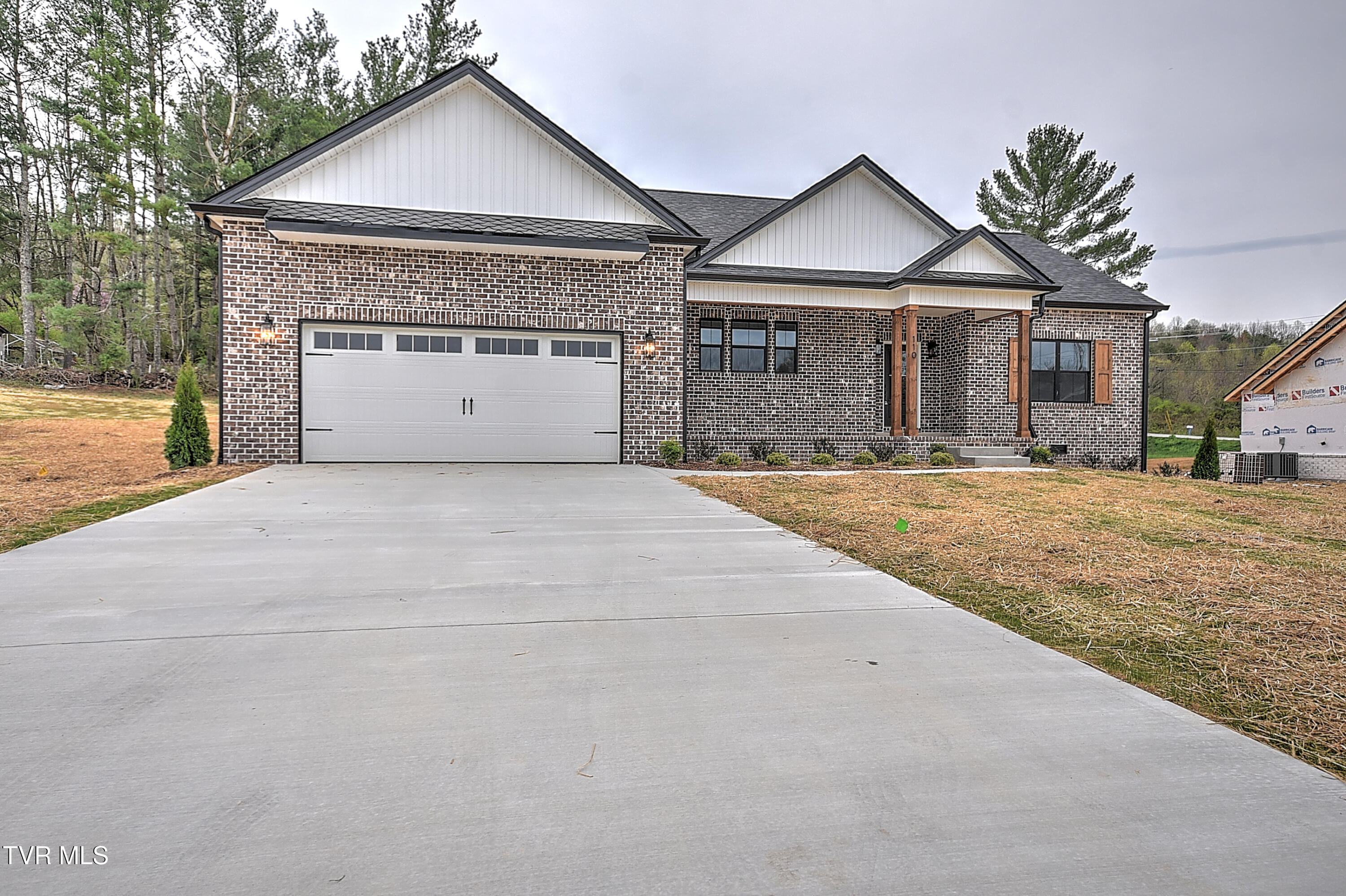 110 Thomson Meadow Lane Property Photo 2