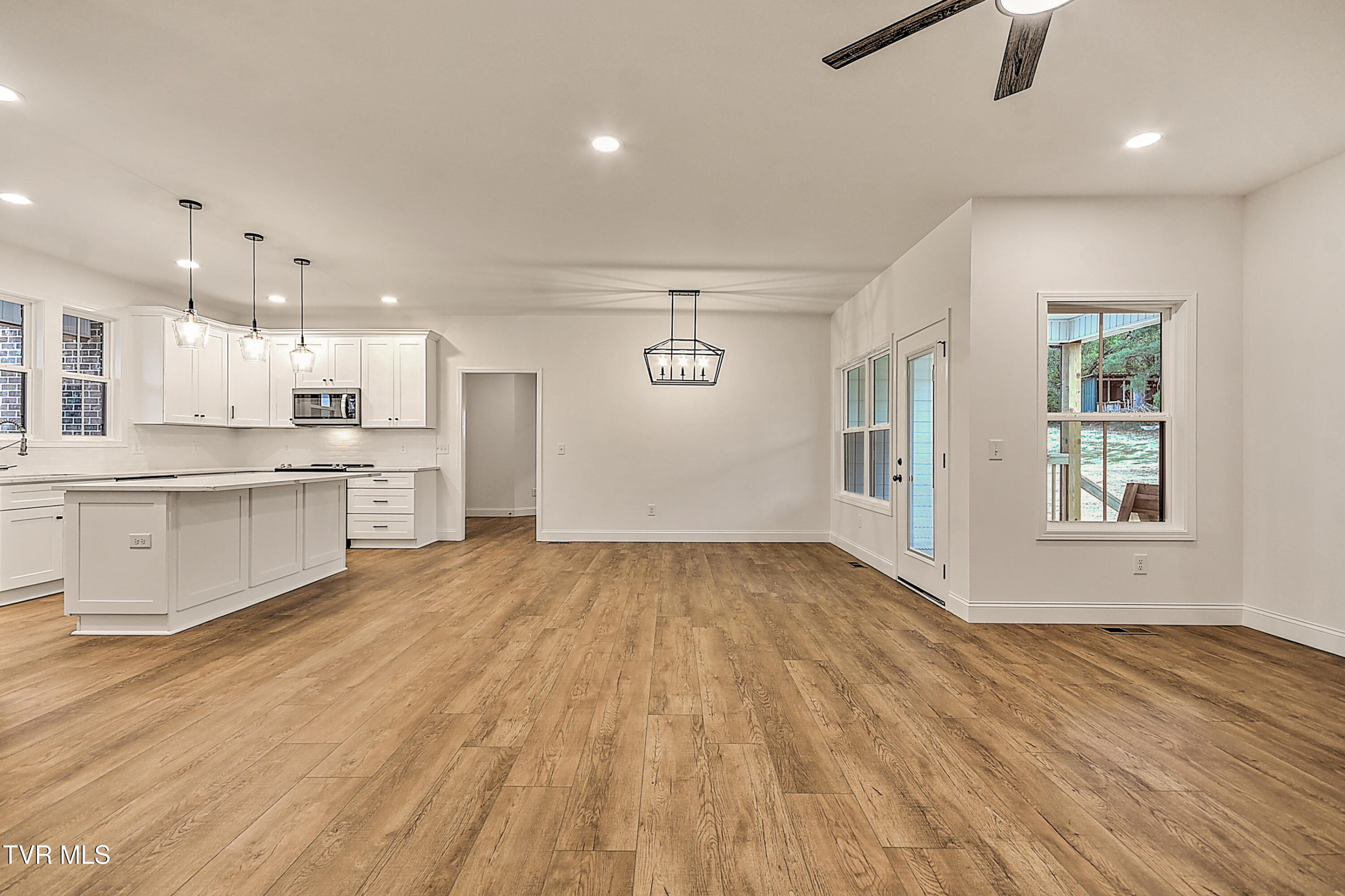 110 Thomson Meadow Lane Property Photo 8
