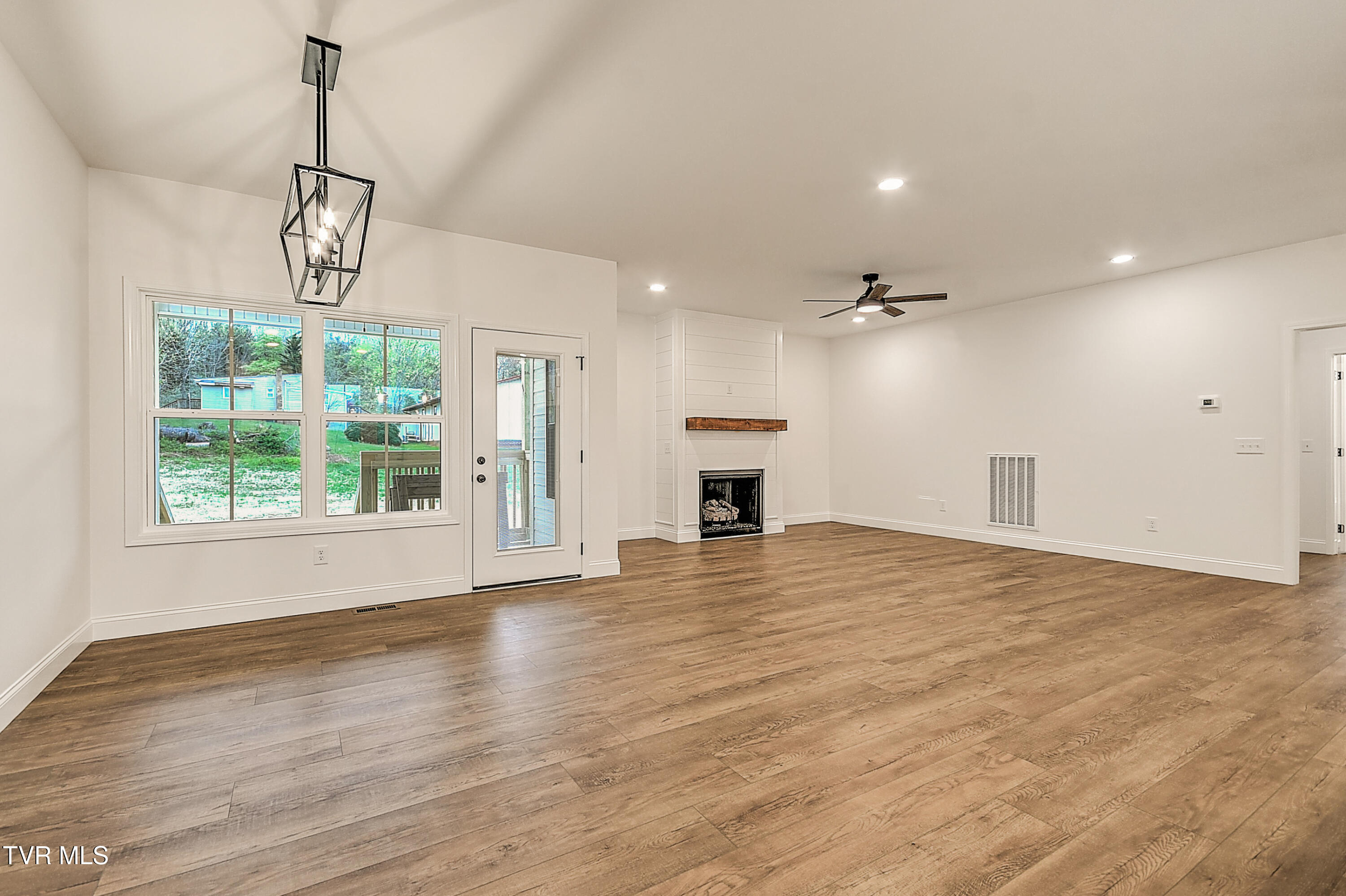 110 Thomson Meadow Lane Property Photo 12