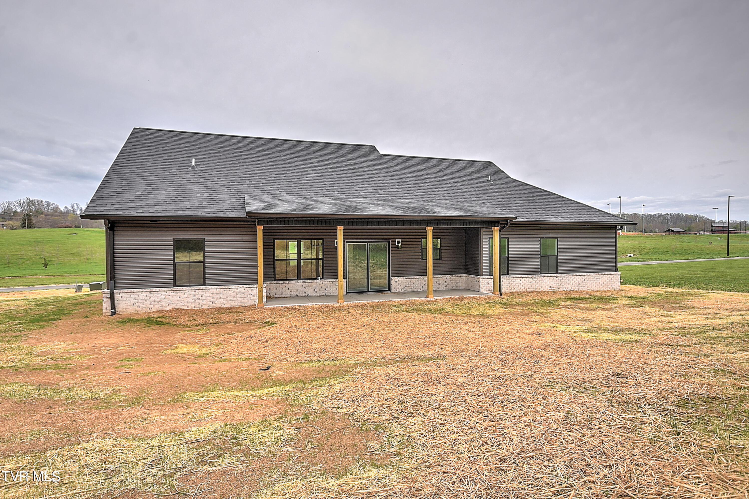 122 Thomson Mdw Lane Property Photo 4
