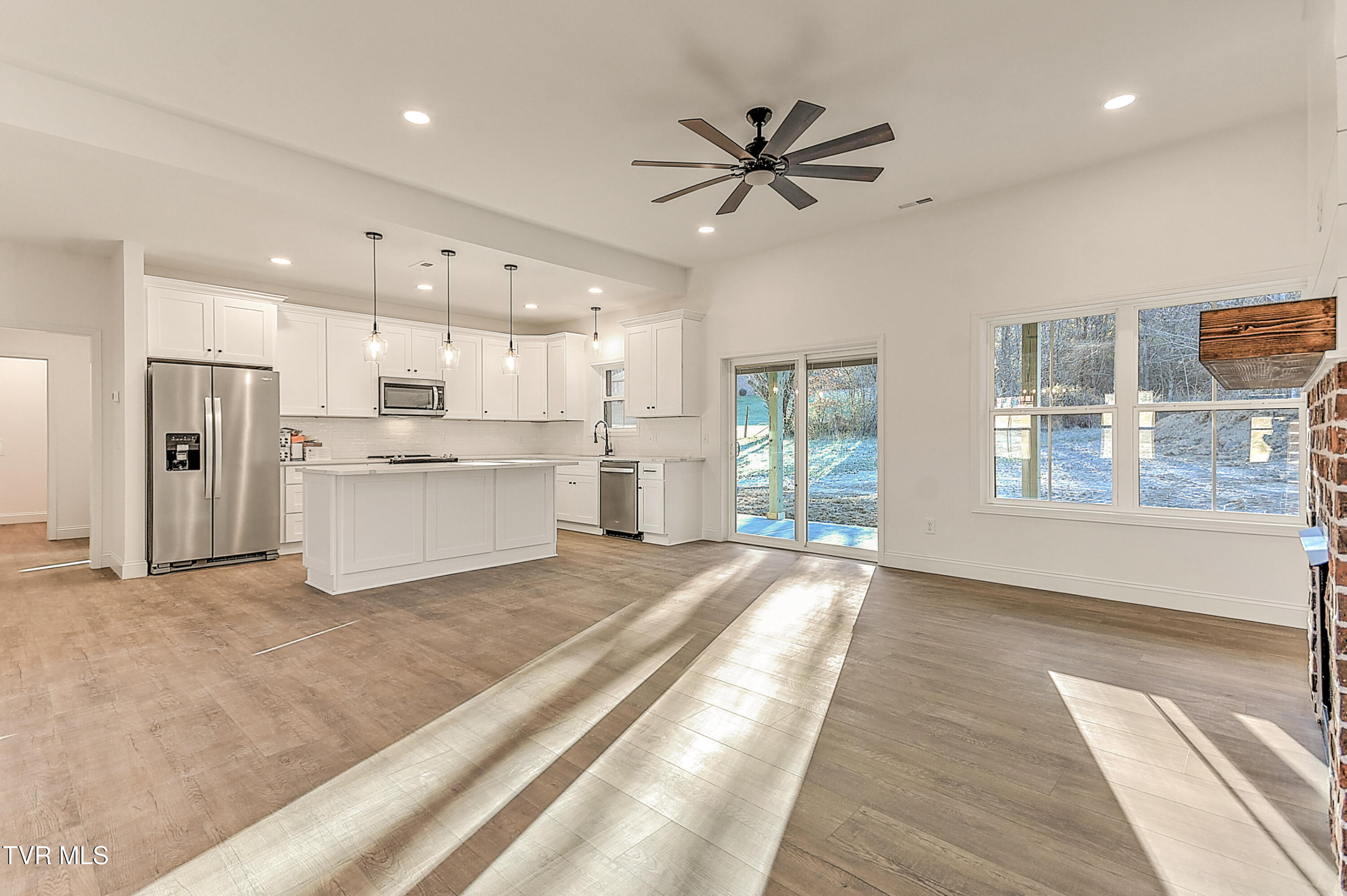 122 Thomson Mdw Lane Property Photo 14