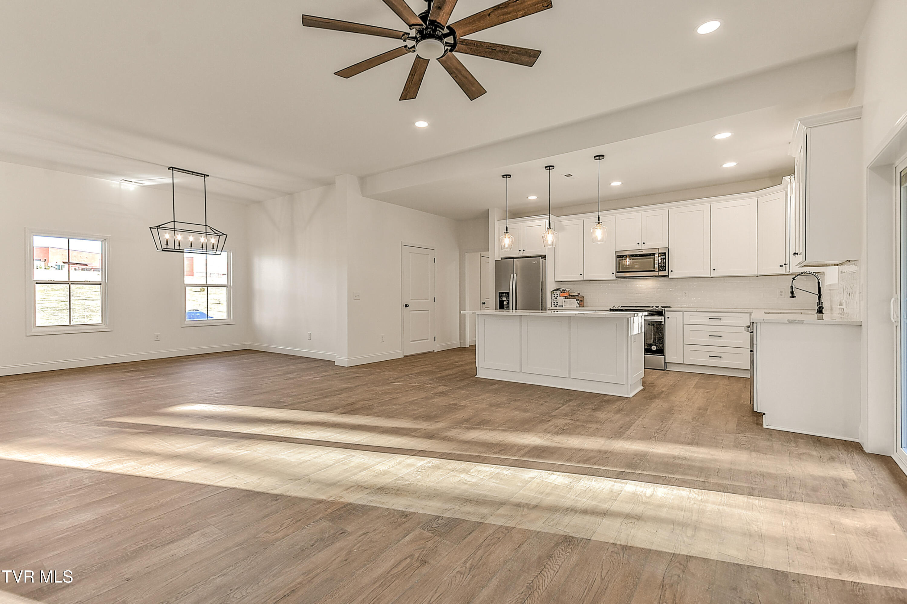 122 Thomson Mdw Lane Property Photo 19