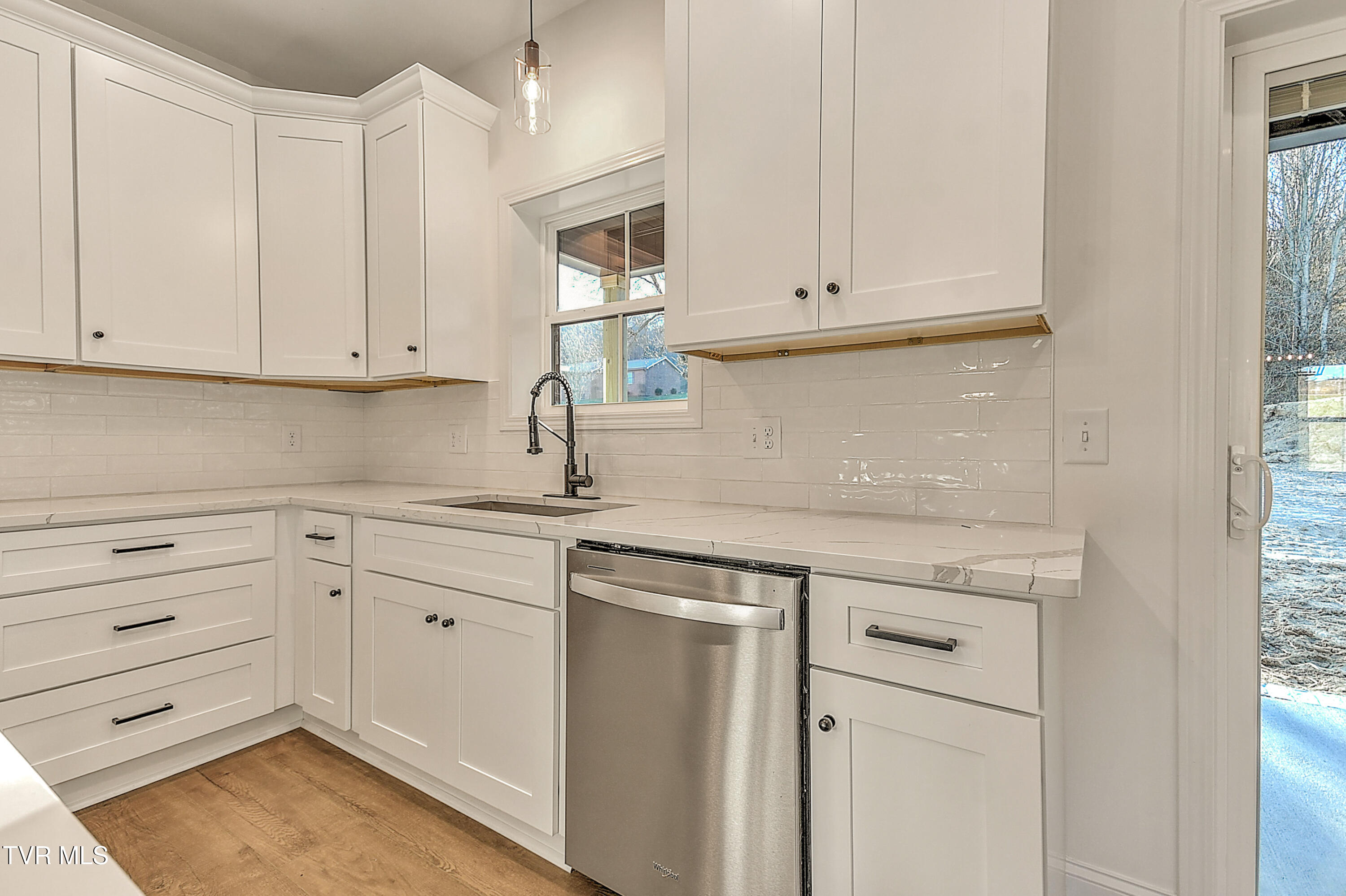 122 Thomson Mdw Lane Property Photo 24