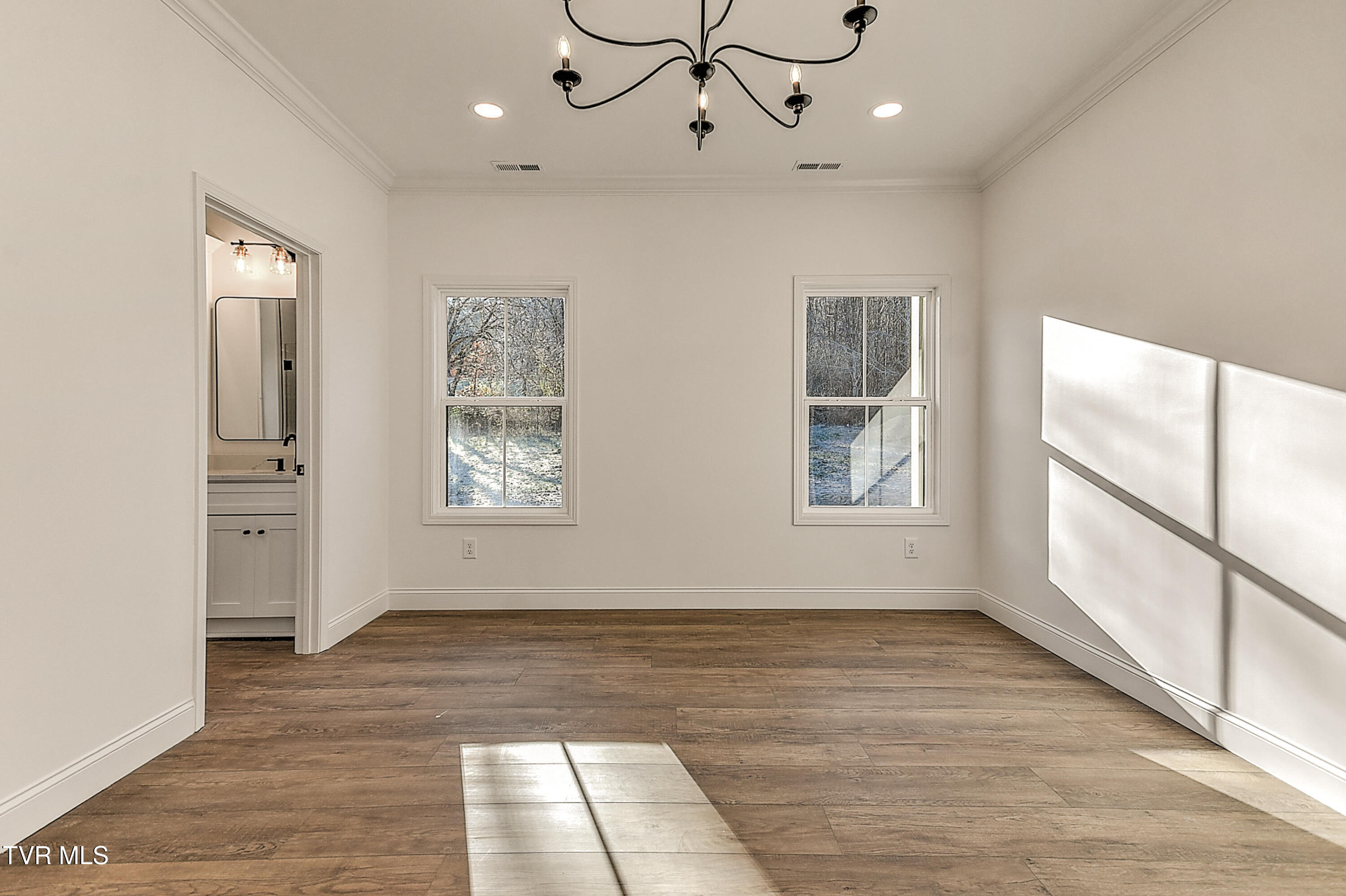 122 Thomson Mdw Lane Property Photo 27