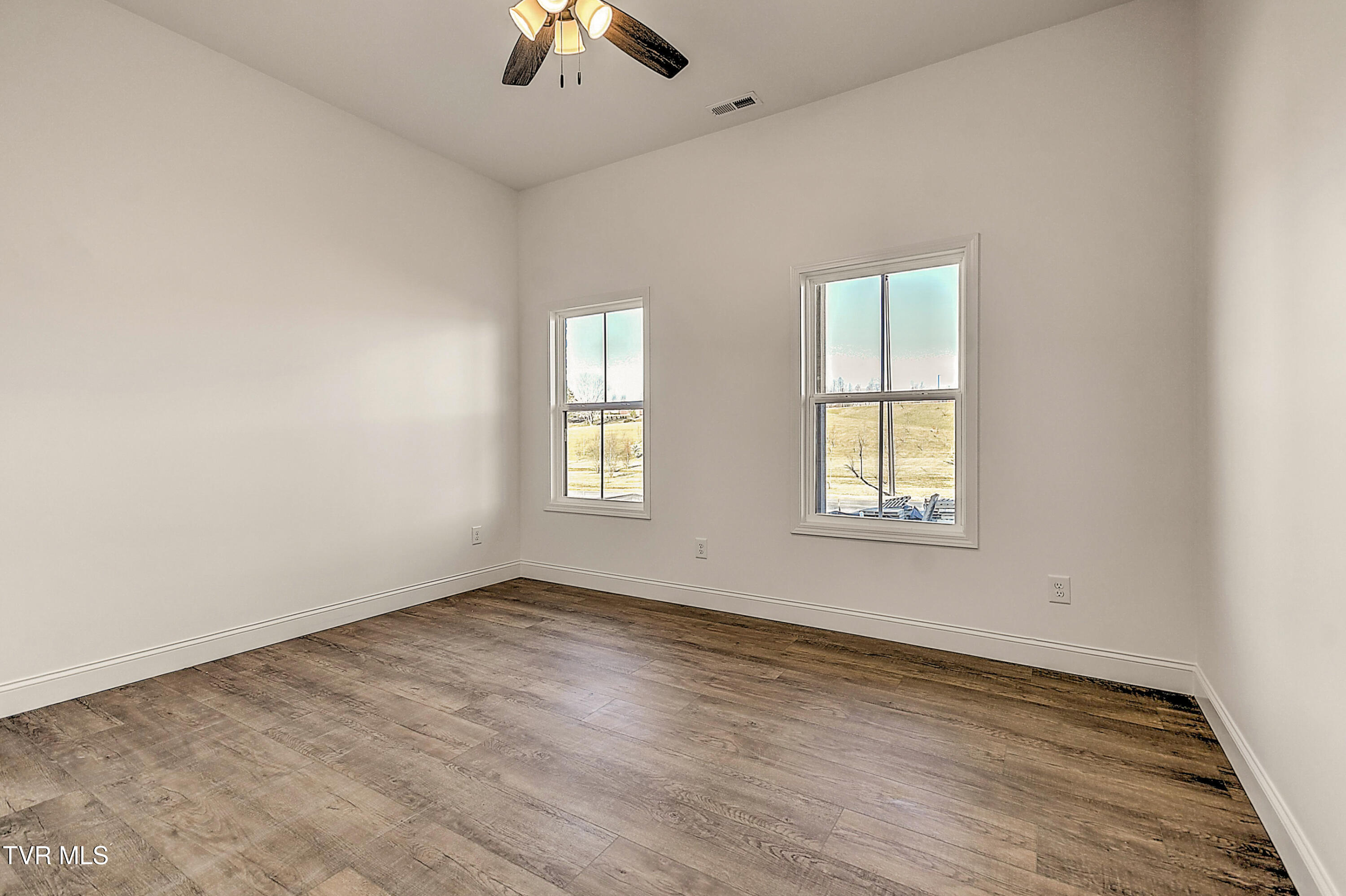 122 Thomson Mdw Lane Property Photo 36