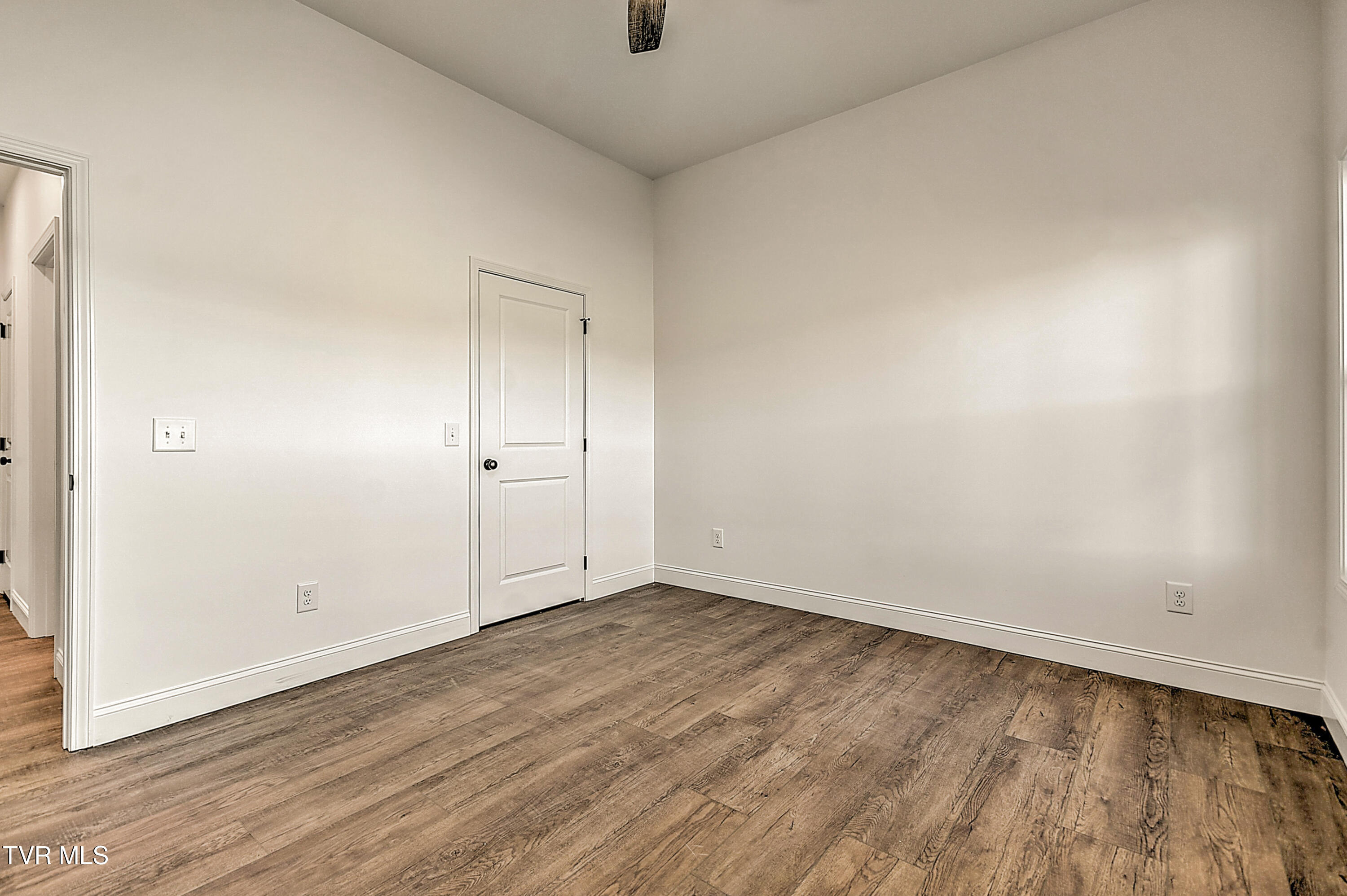 122 Thomson Mdw Lane Property Photo 38