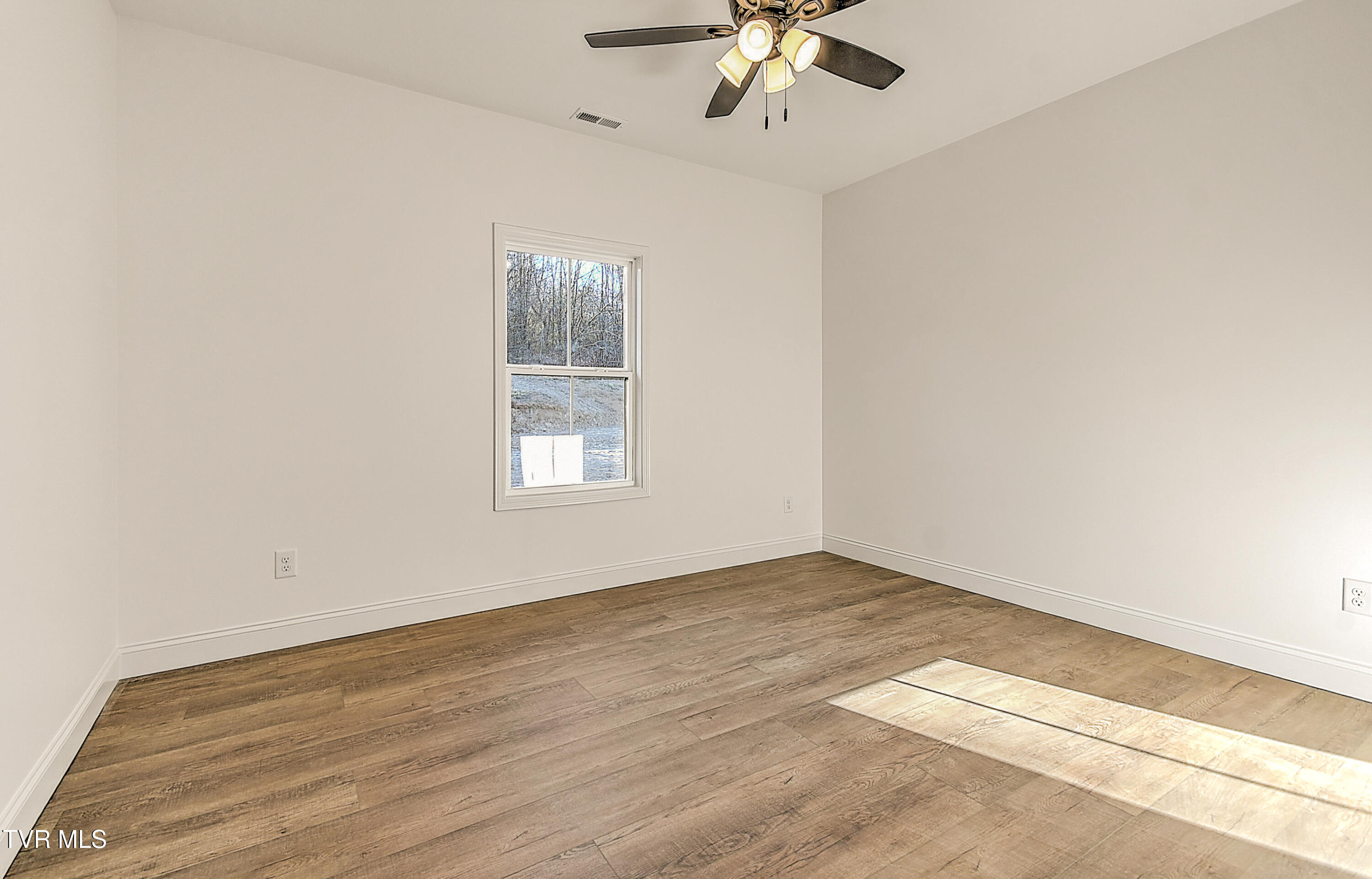 122 Thomson Mdw Lane Property Photo 40