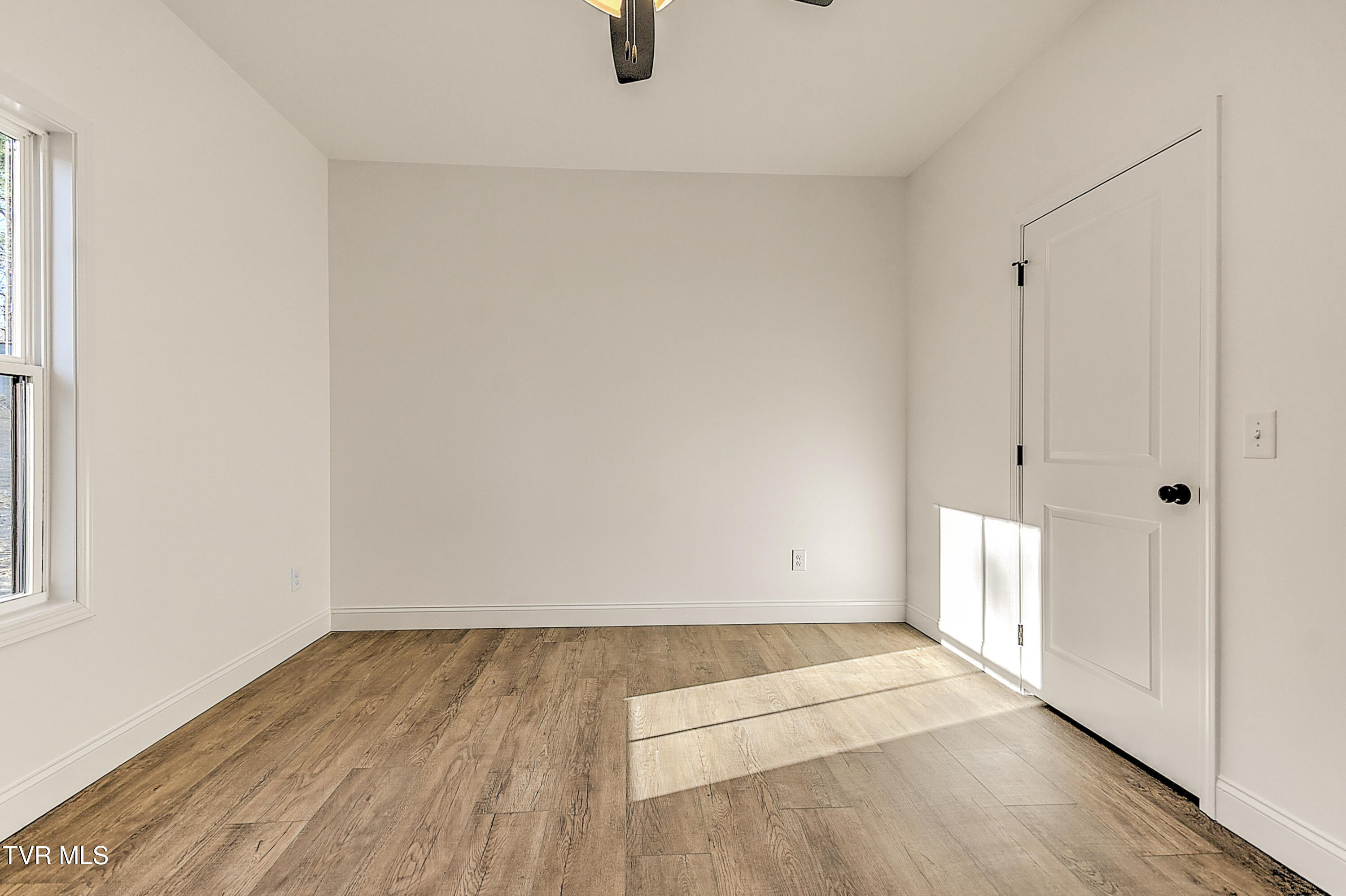 122 Thomson Mdw Lane Property Photo 41