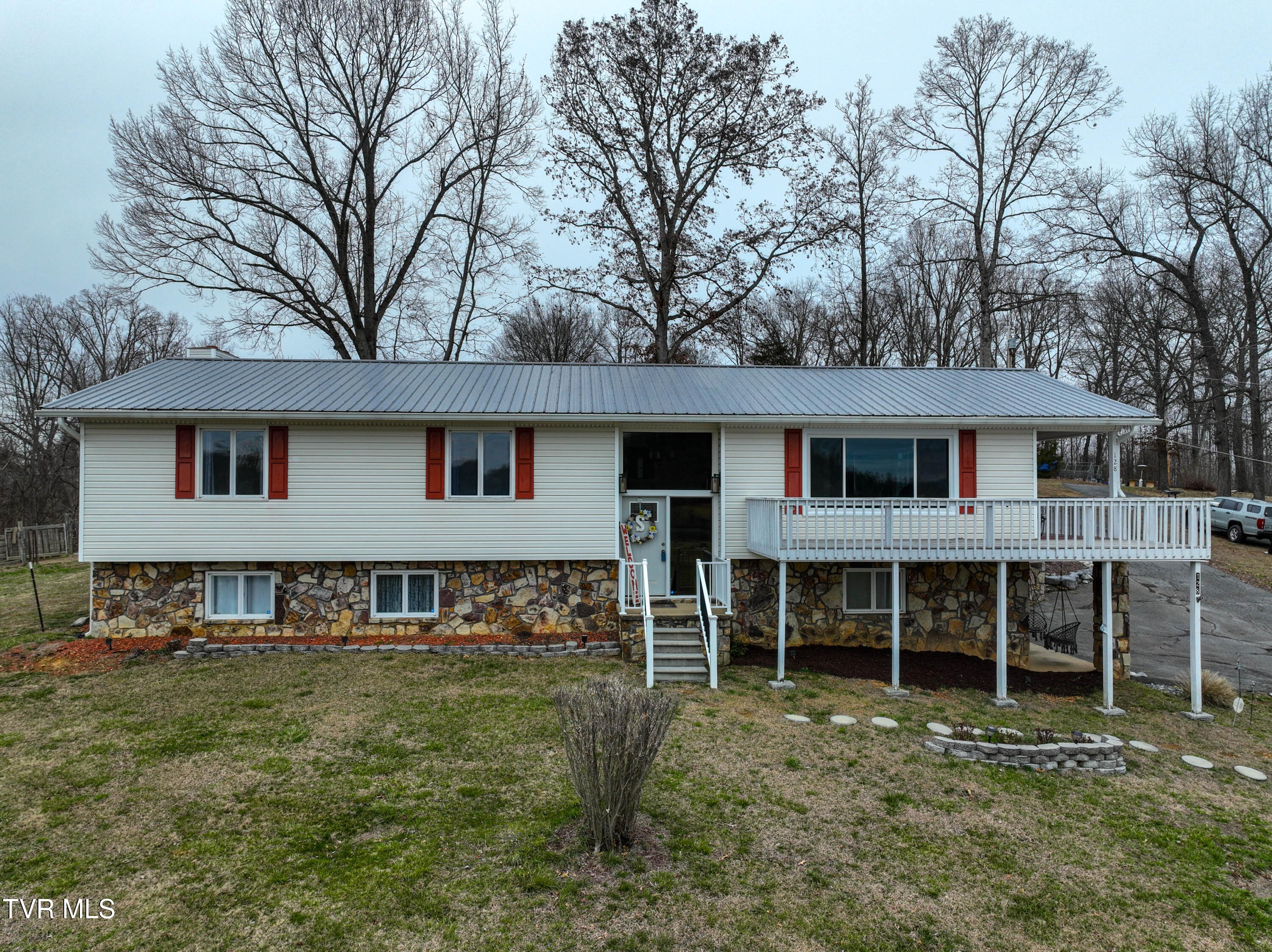 128 Harwood Road Property Photo