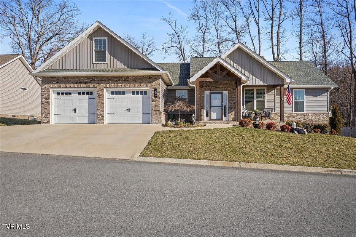 1527 Meadow Creek Lane Property Photo 7