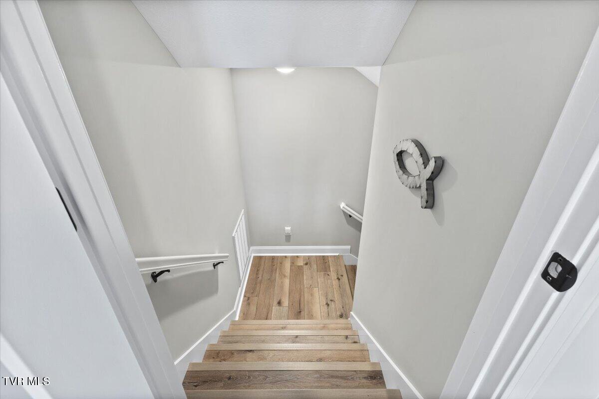 1527 Meadow Creek Lane Property Photo 46