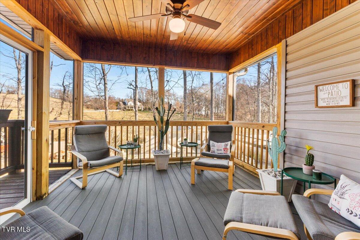 1527 Meadow Creek Lane Property Photo 49