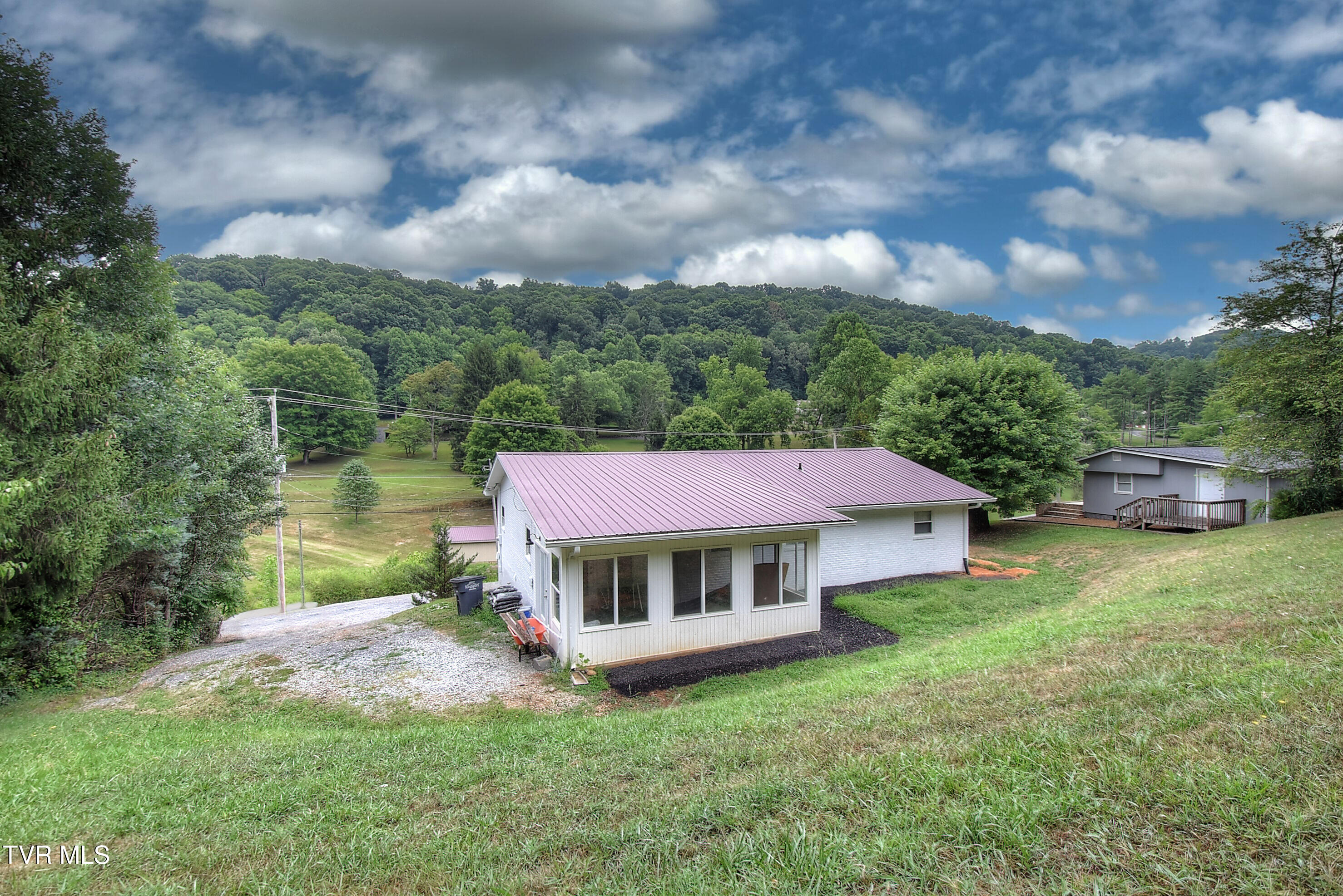 1660 Rock Springs Road Property Photo 6