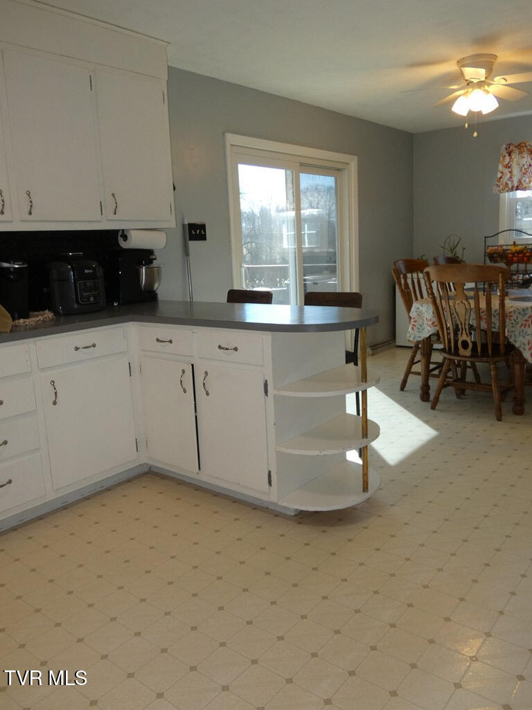 10351 Forest Hill Drive Property Photo 8