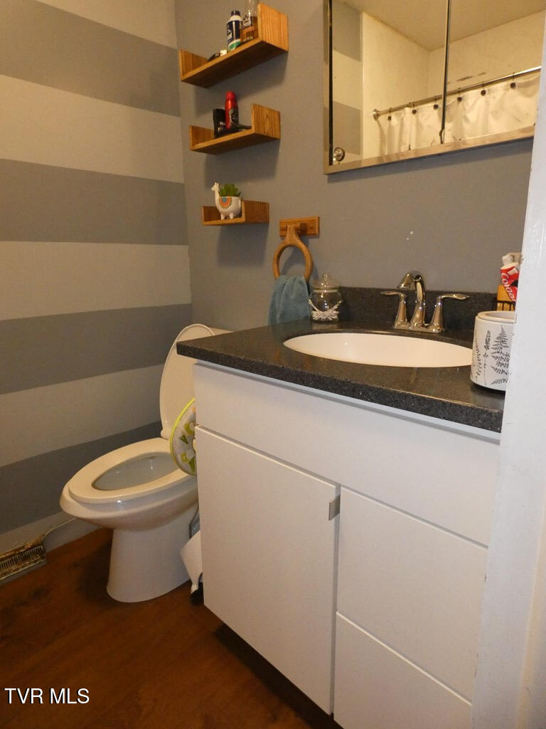 10351 Forest Hill Drive Property Photo 10