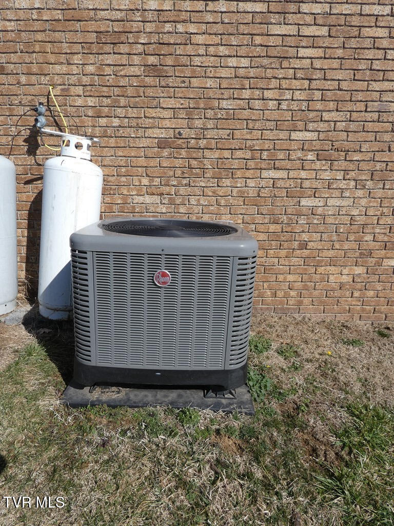 10351 Forest Hill Drive Property Photo 32