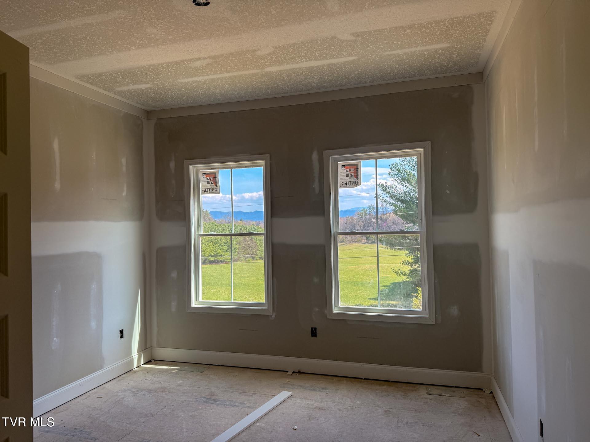 1110 Miller Drive Property Photo 10