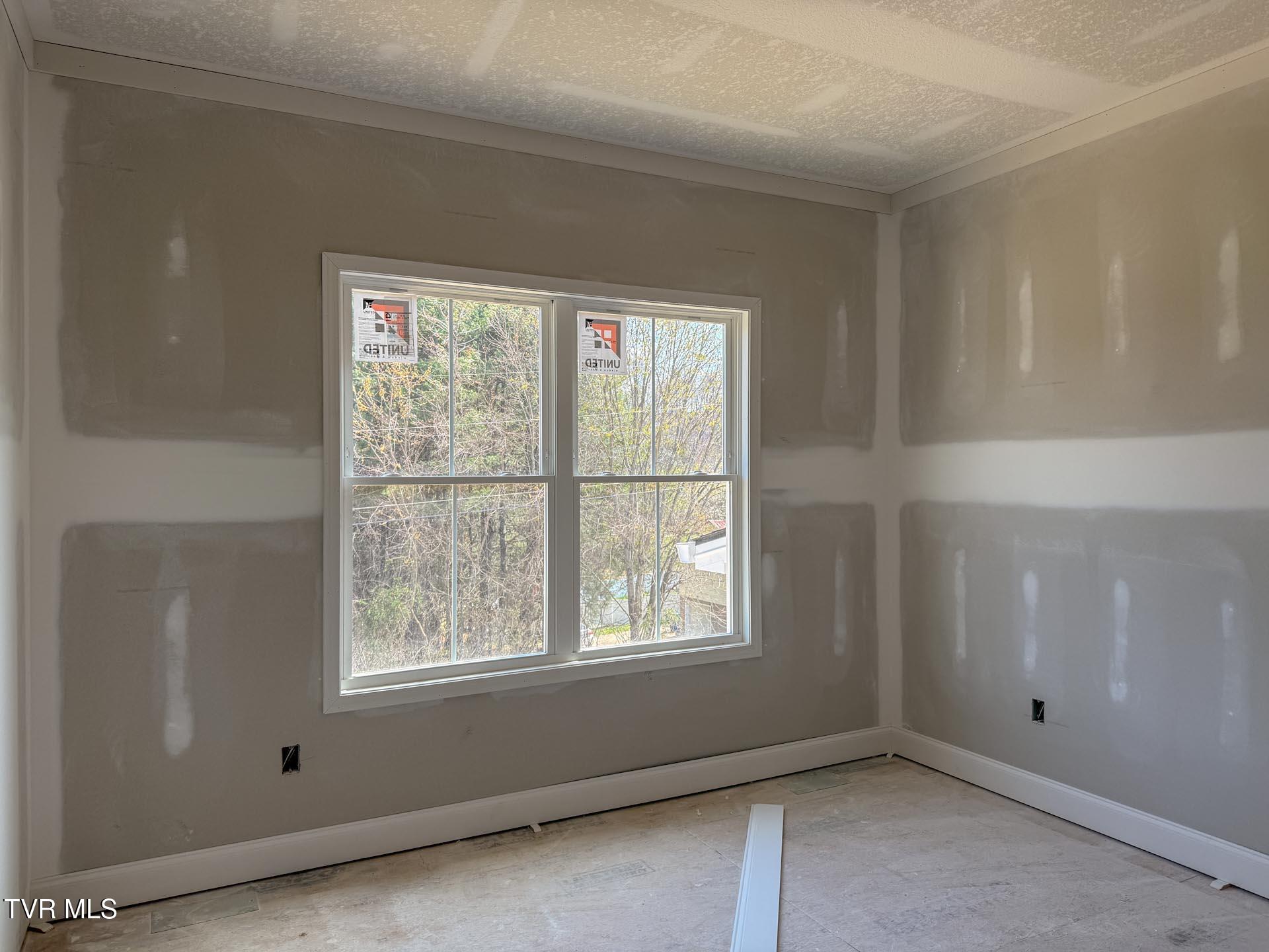 1110 Miller Drive Property Photo 11