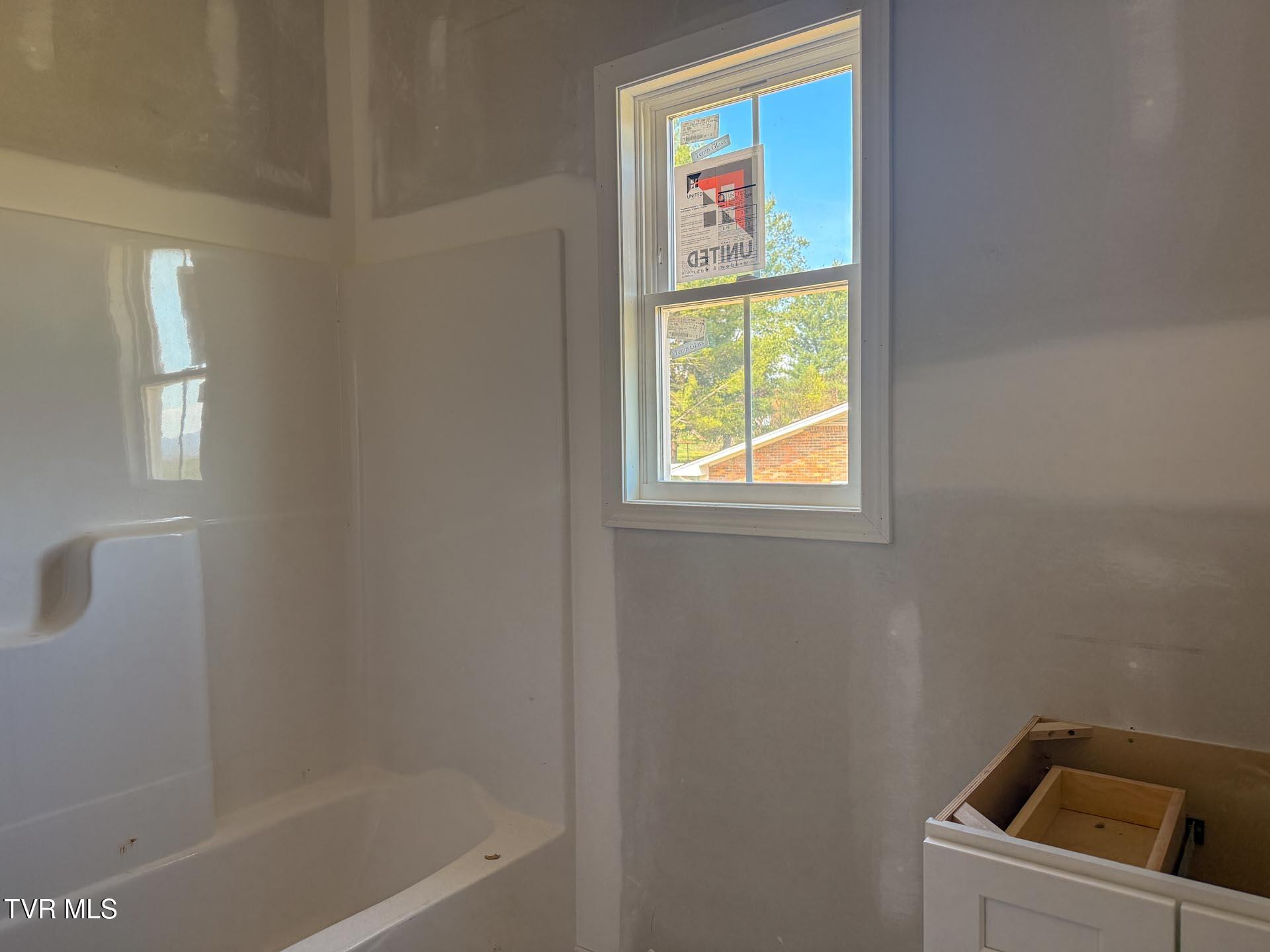 1110 Miller Drive Property Photo 12