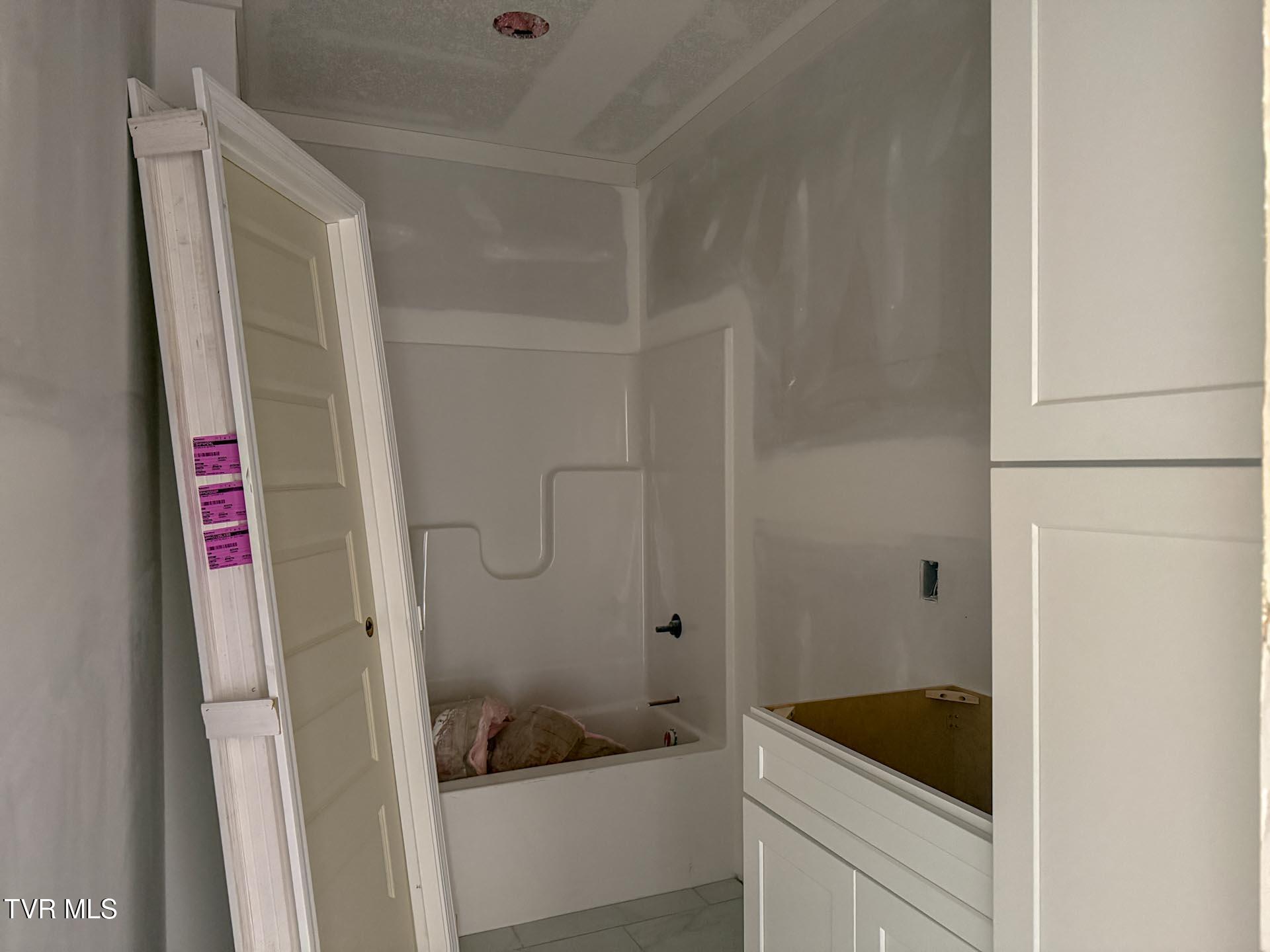 1110 Miller Drive Property Photo 14