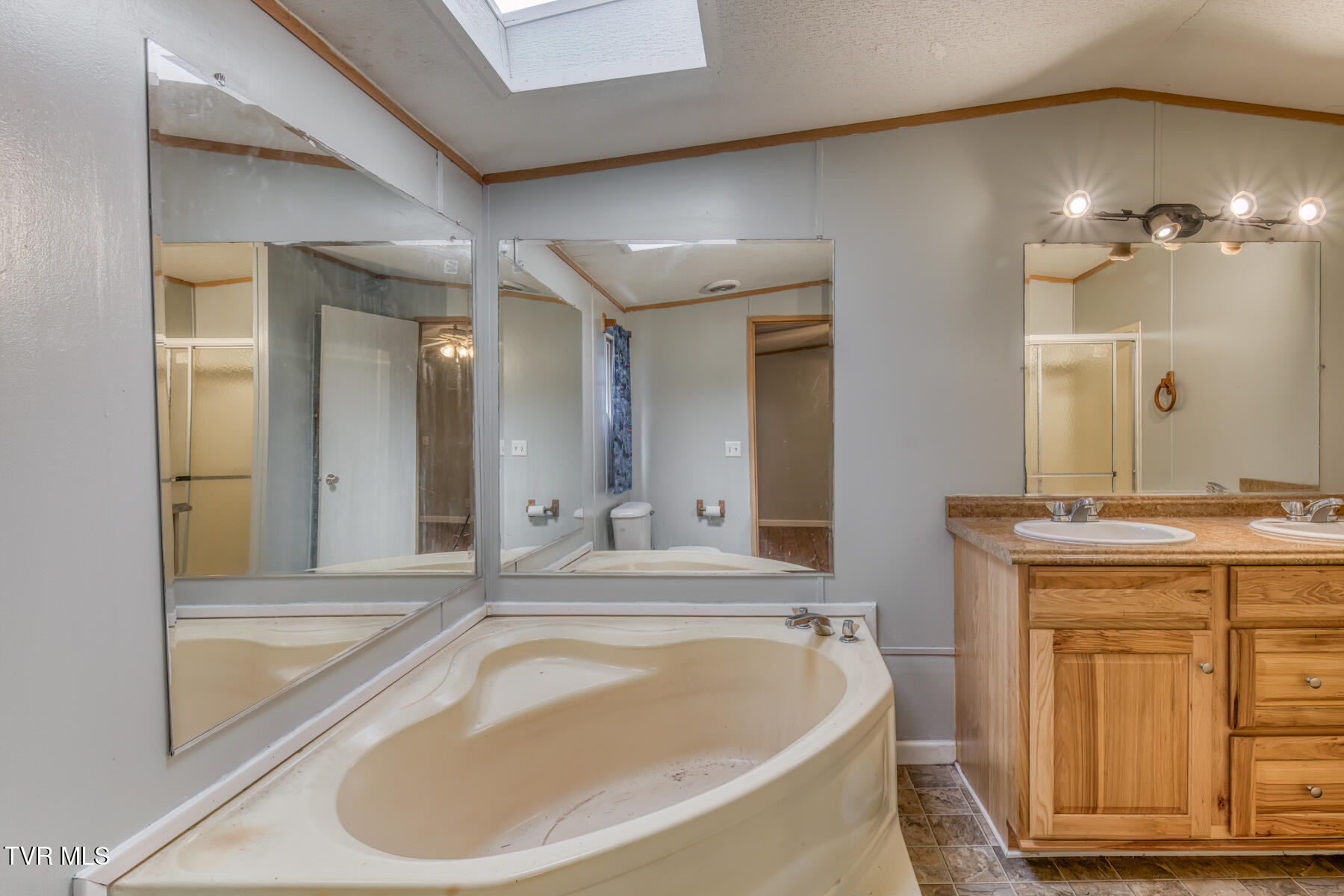 163 Brookfield Lane Property Photo 11
