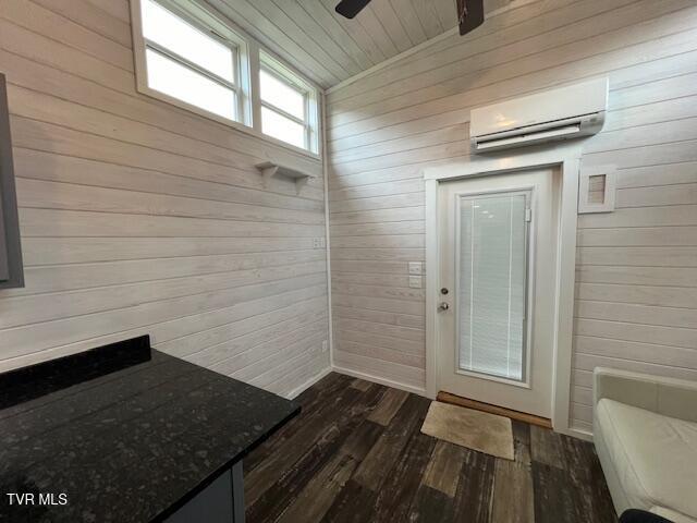 1131 Cold Springs Property Photo 9