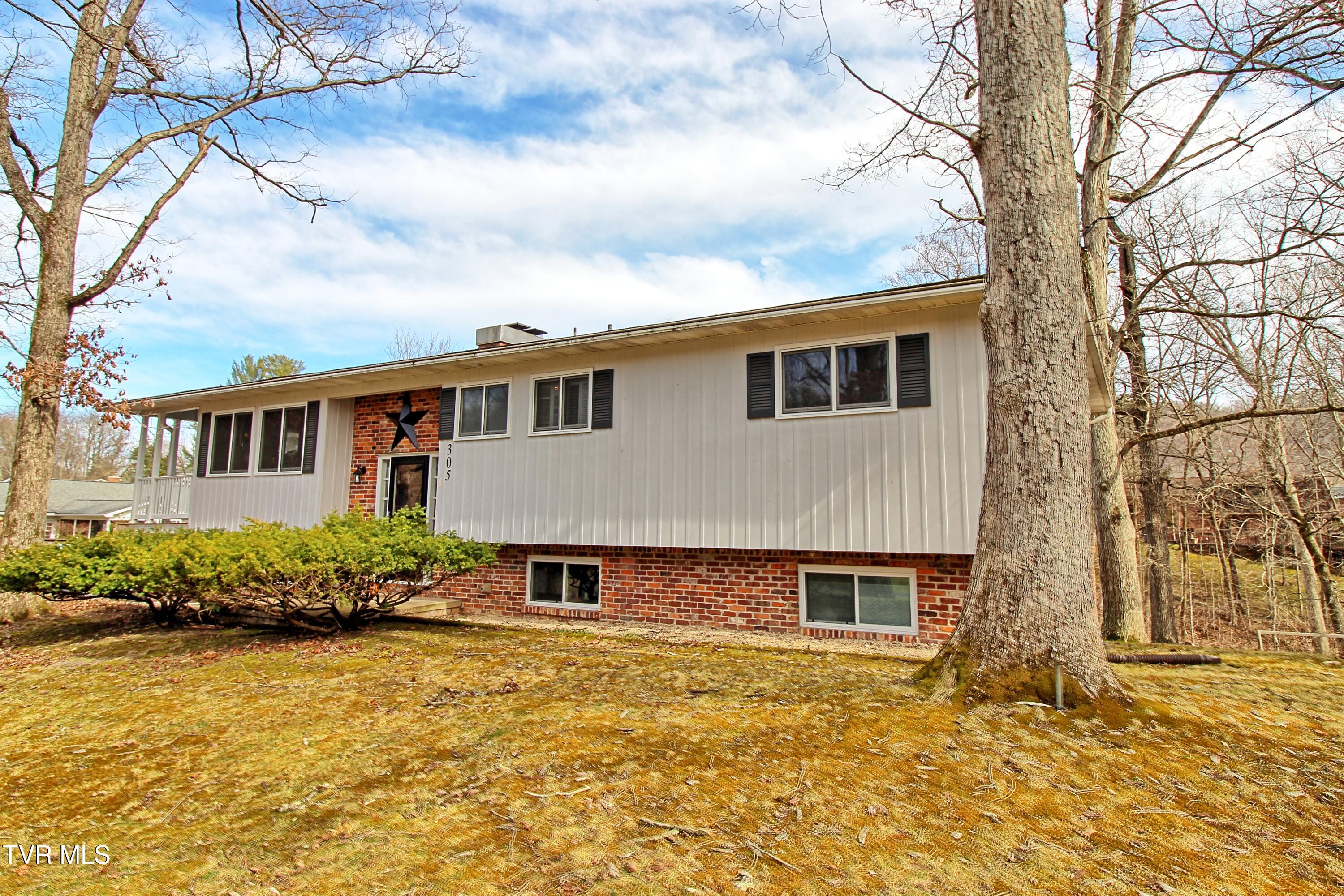 Tennessee Hills Real Estate Listings Main Image