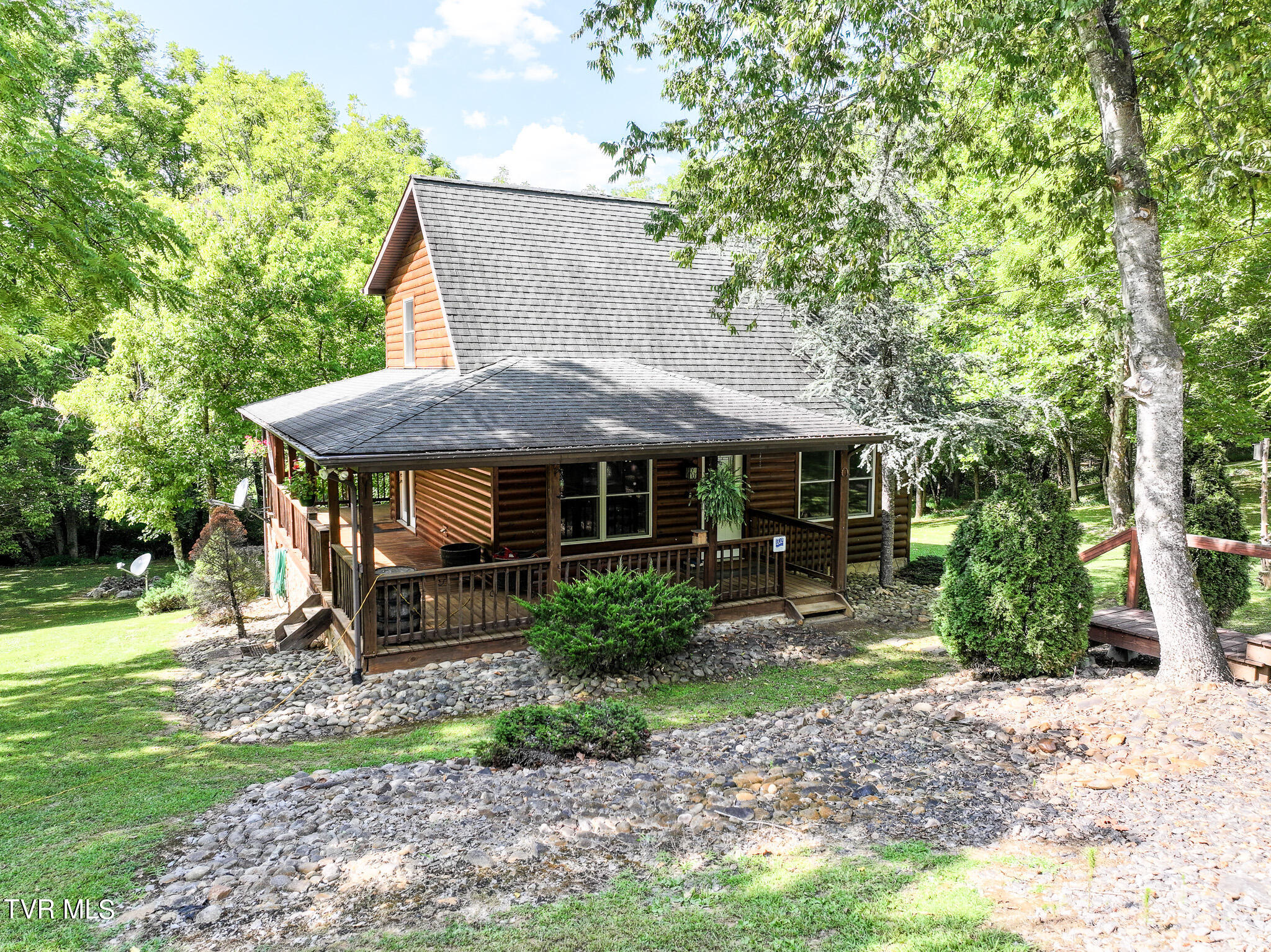 1427 Highway 340 Property Photo
