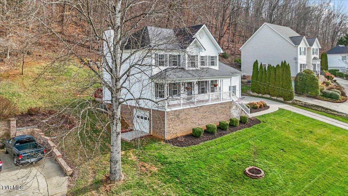 225 Regency Drive Property Photo 7