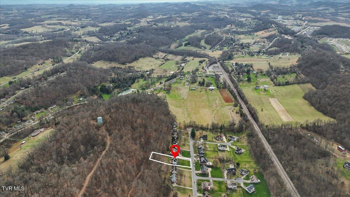 225 Regency Drive Property Photo 14