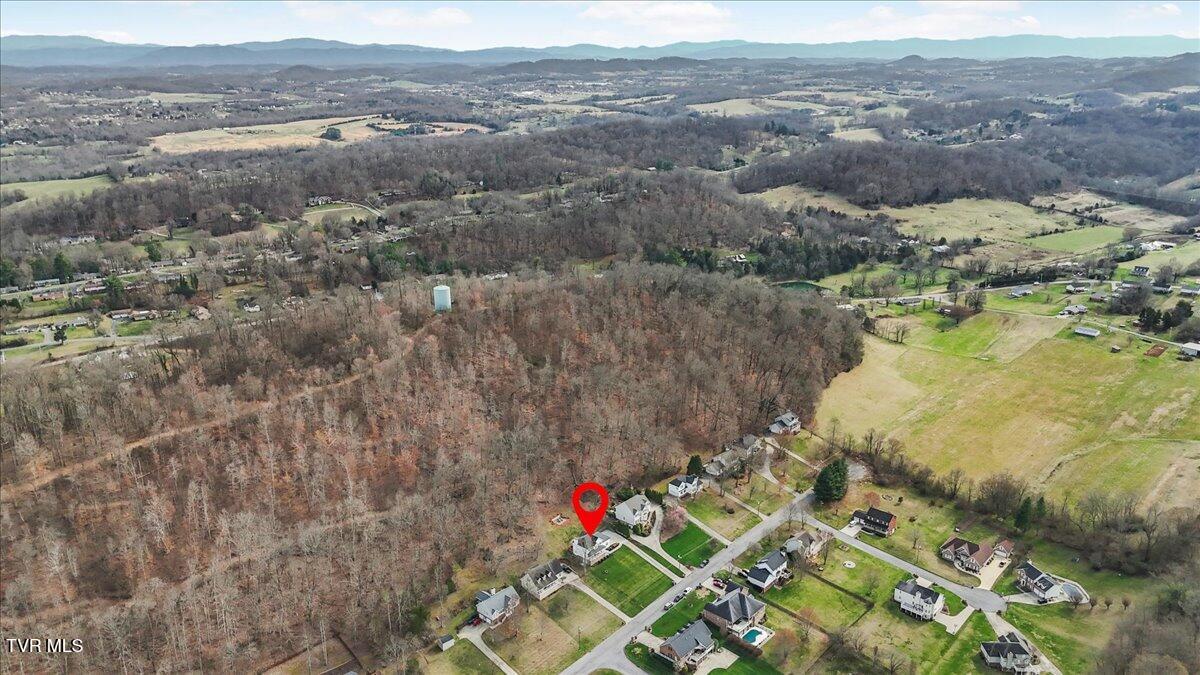 225 Regency Drive Property Photo 15