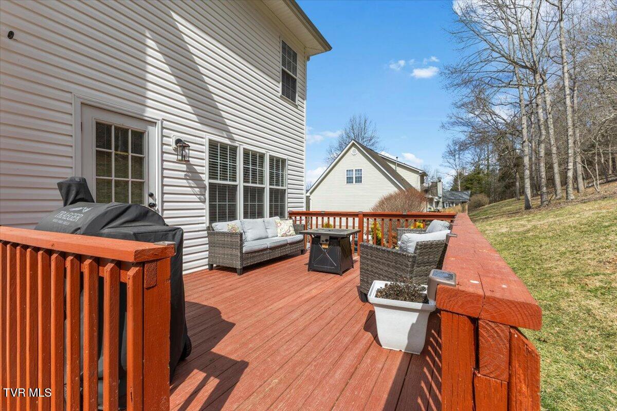 225 Regency Drive Property Photo 21