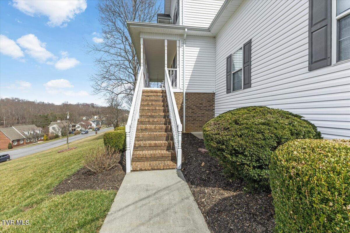 225 Regency Drive Property Photo 24