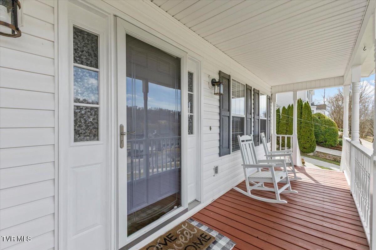 225 Regency Drive Property Photo 27