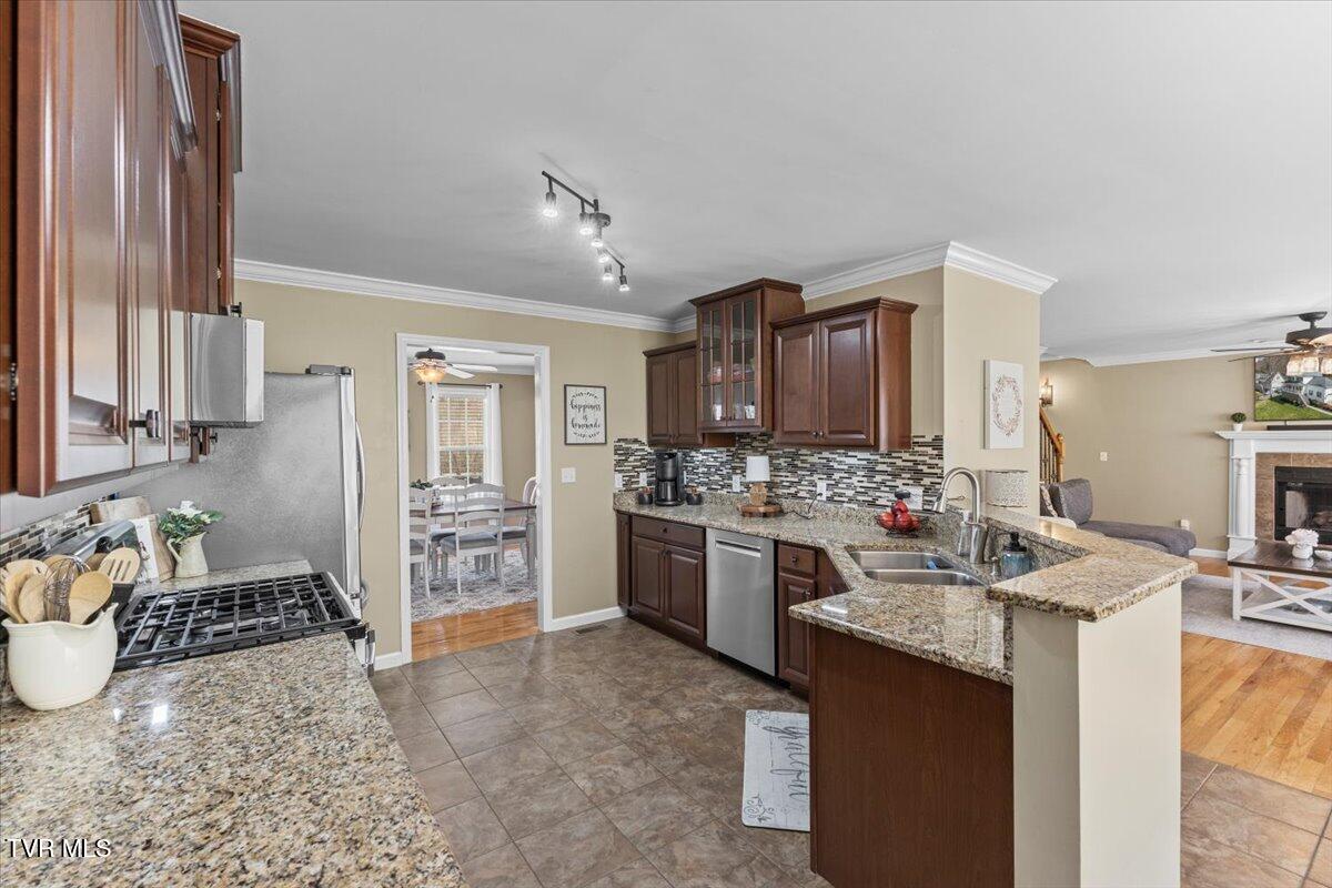 225 Regency Drive Property Photo 32