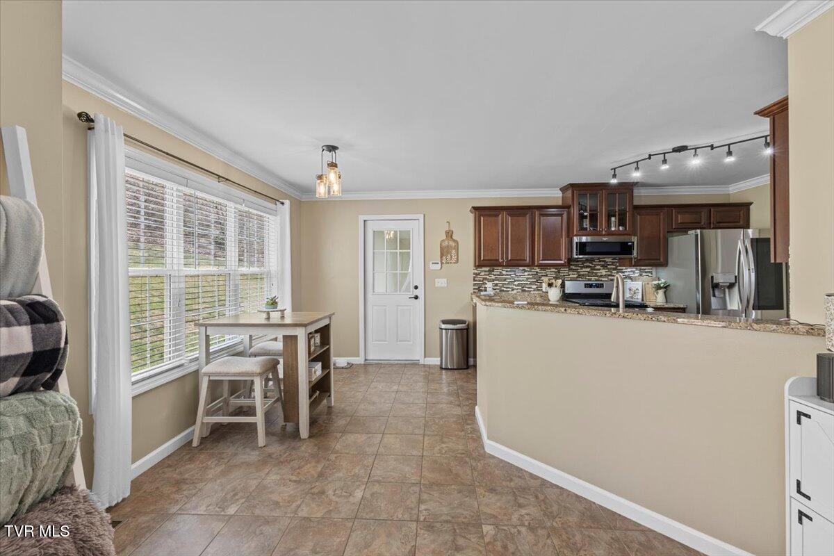 225 Regency Drive Property Photo 38