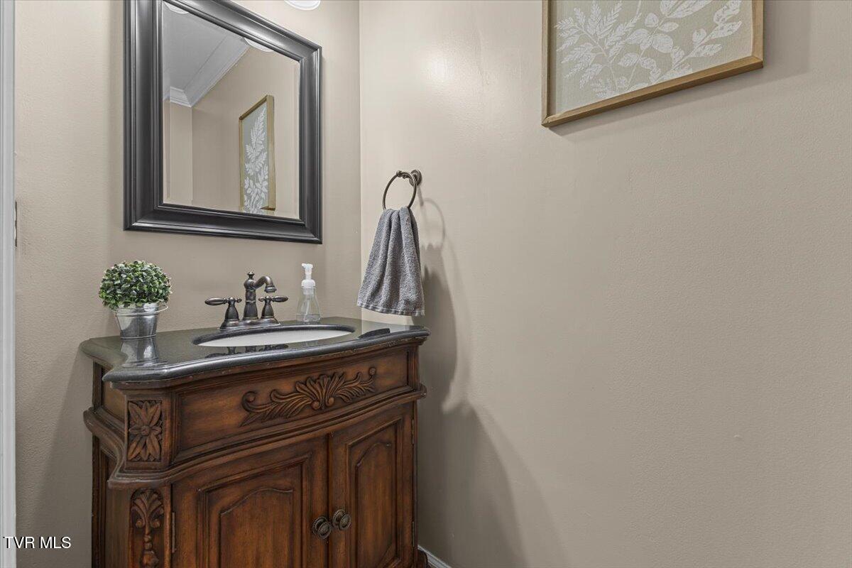 225 Regency Drive Property Photo 45