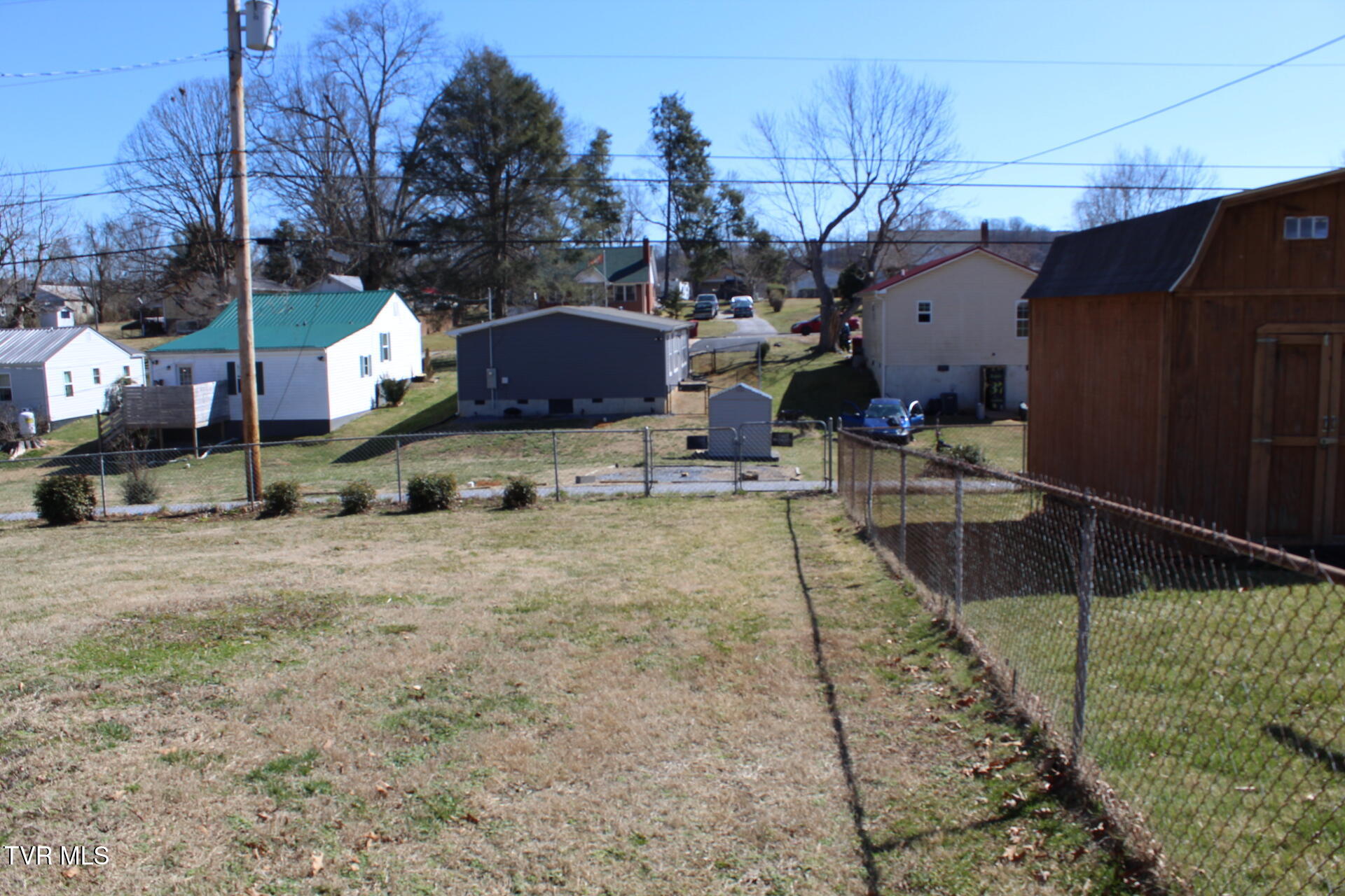 1608 East Unaka Avenue Property Photo 25