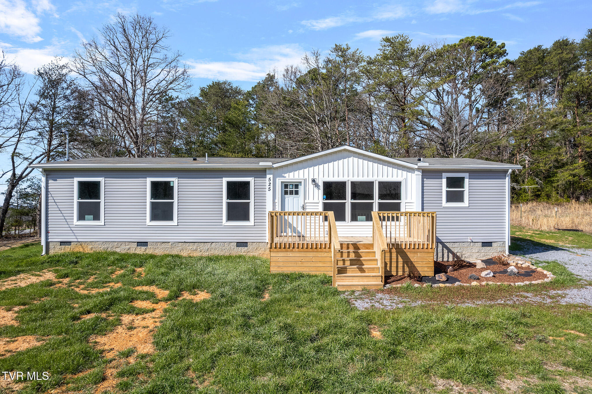 525 Piney Grove Road Property Photo