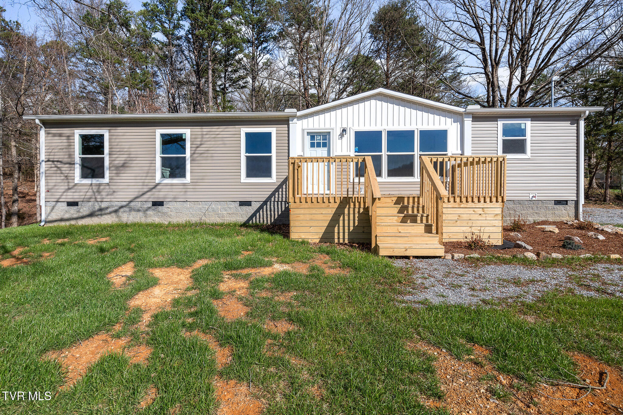 495 Piney Grove Road Property Photo